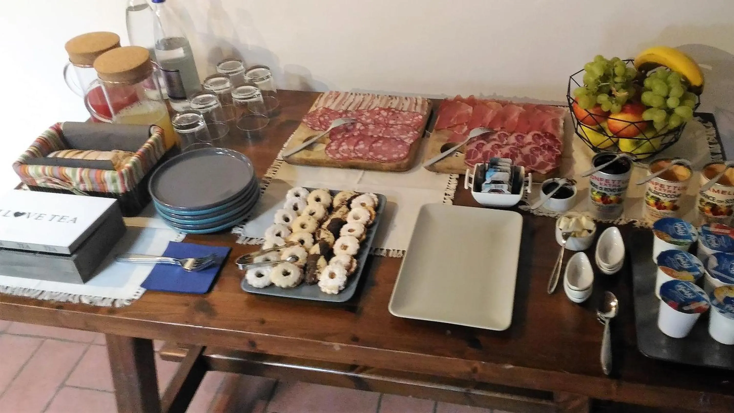 Italian breakfast in Capanna 1826