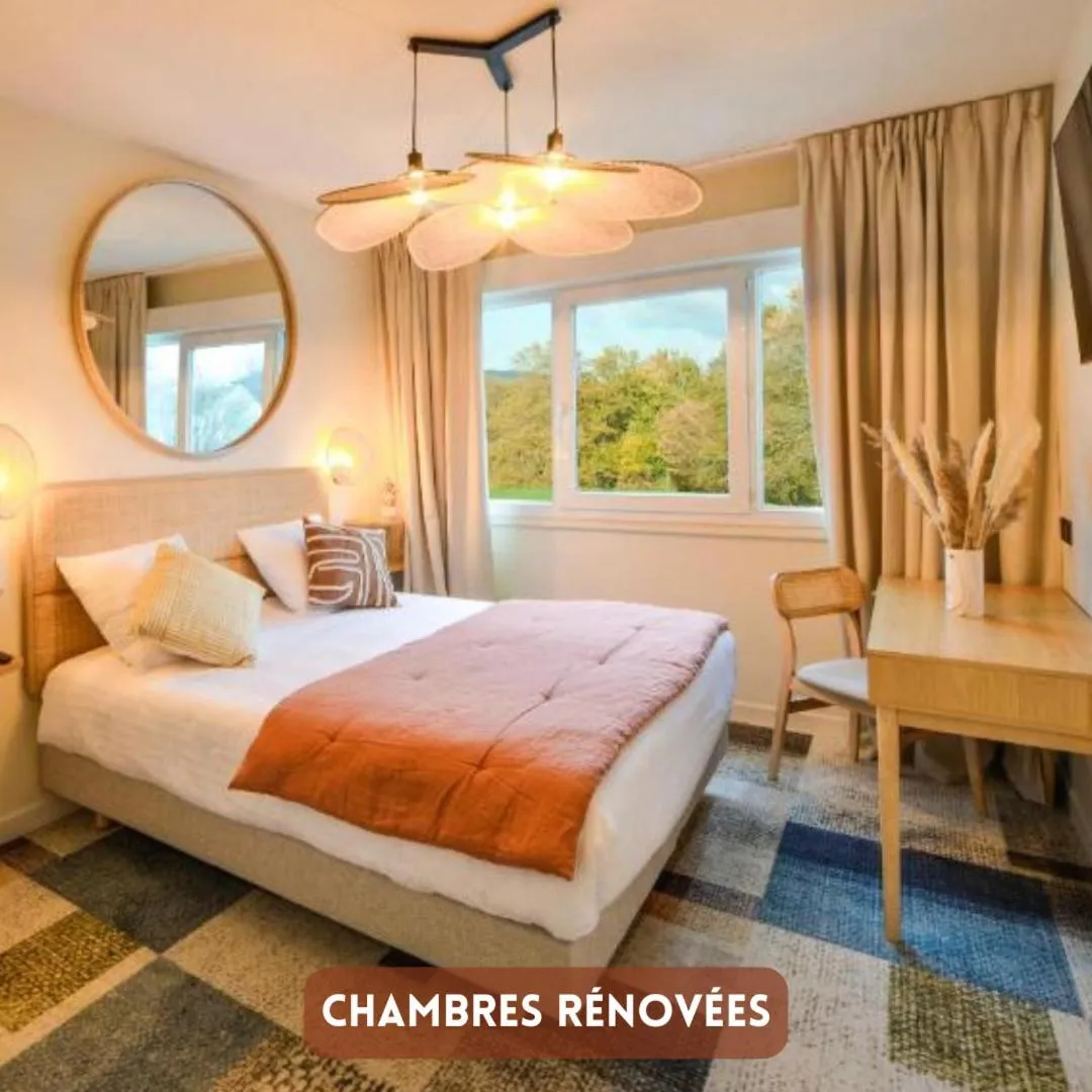 Bedroom, Bed in B Hôtel Olympia Bourges - rénovation terminée