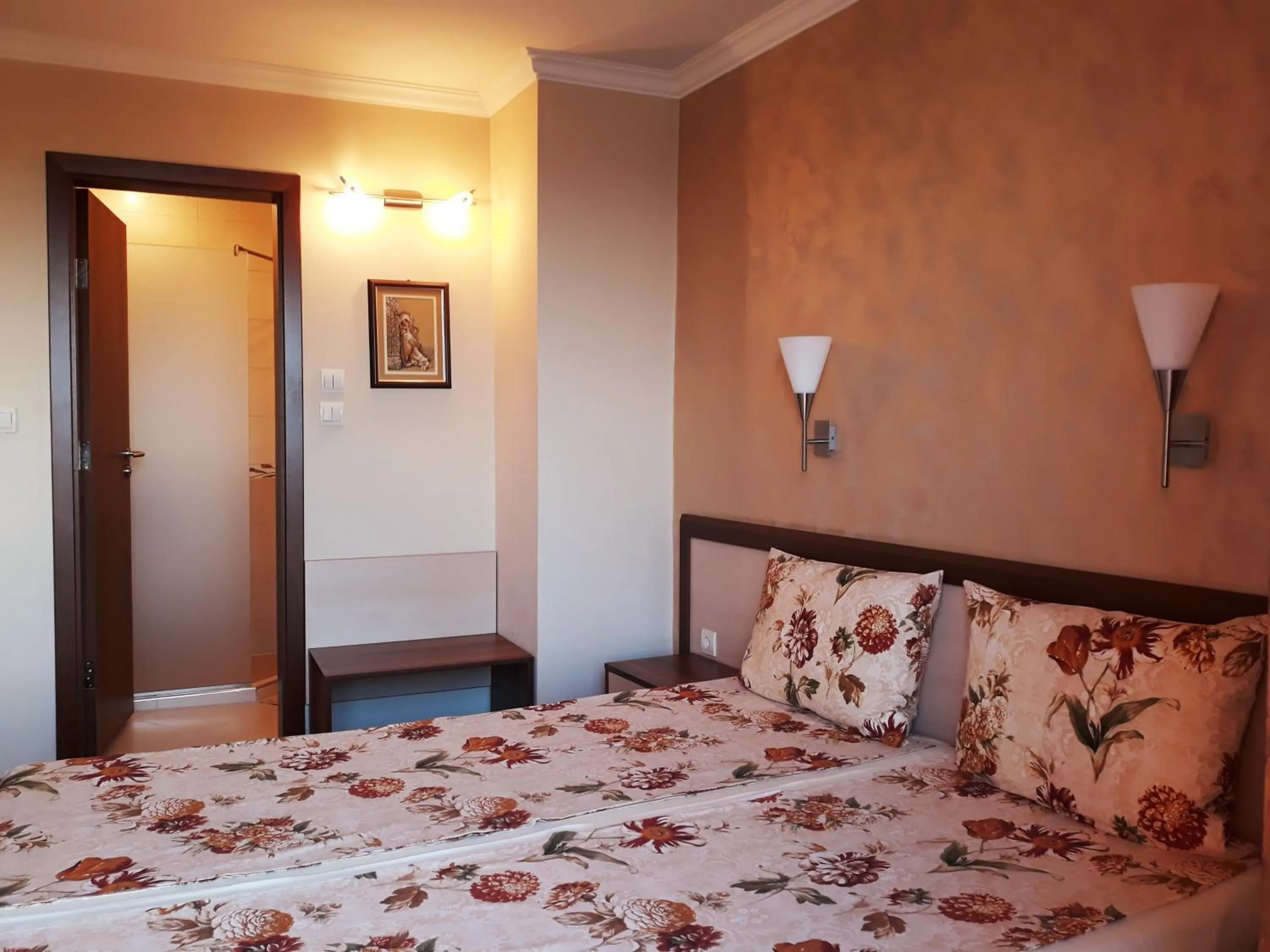 Photo of the whole room, Bed in Family Hotel Radiana