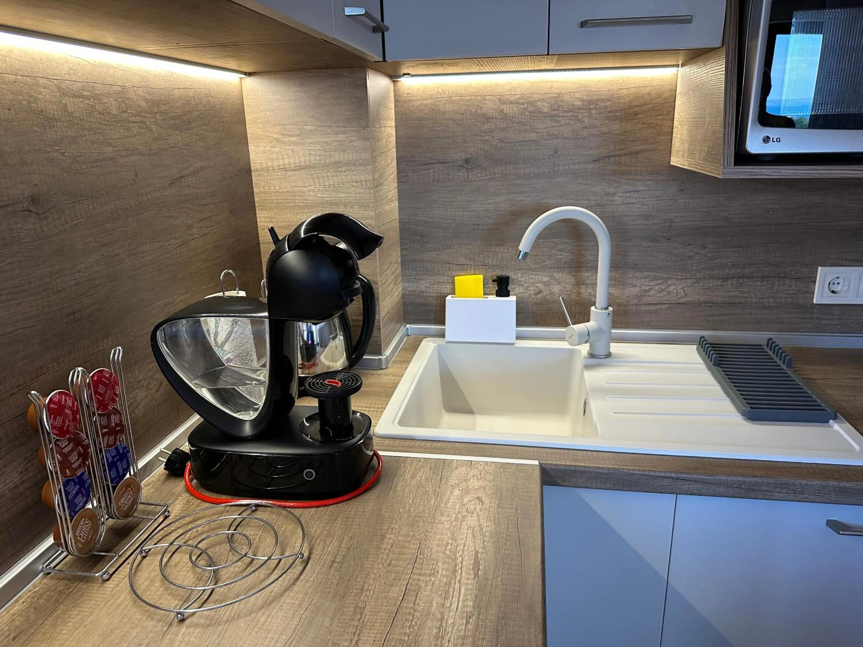 Coffee/tea facilities in Family Hotel Radiana