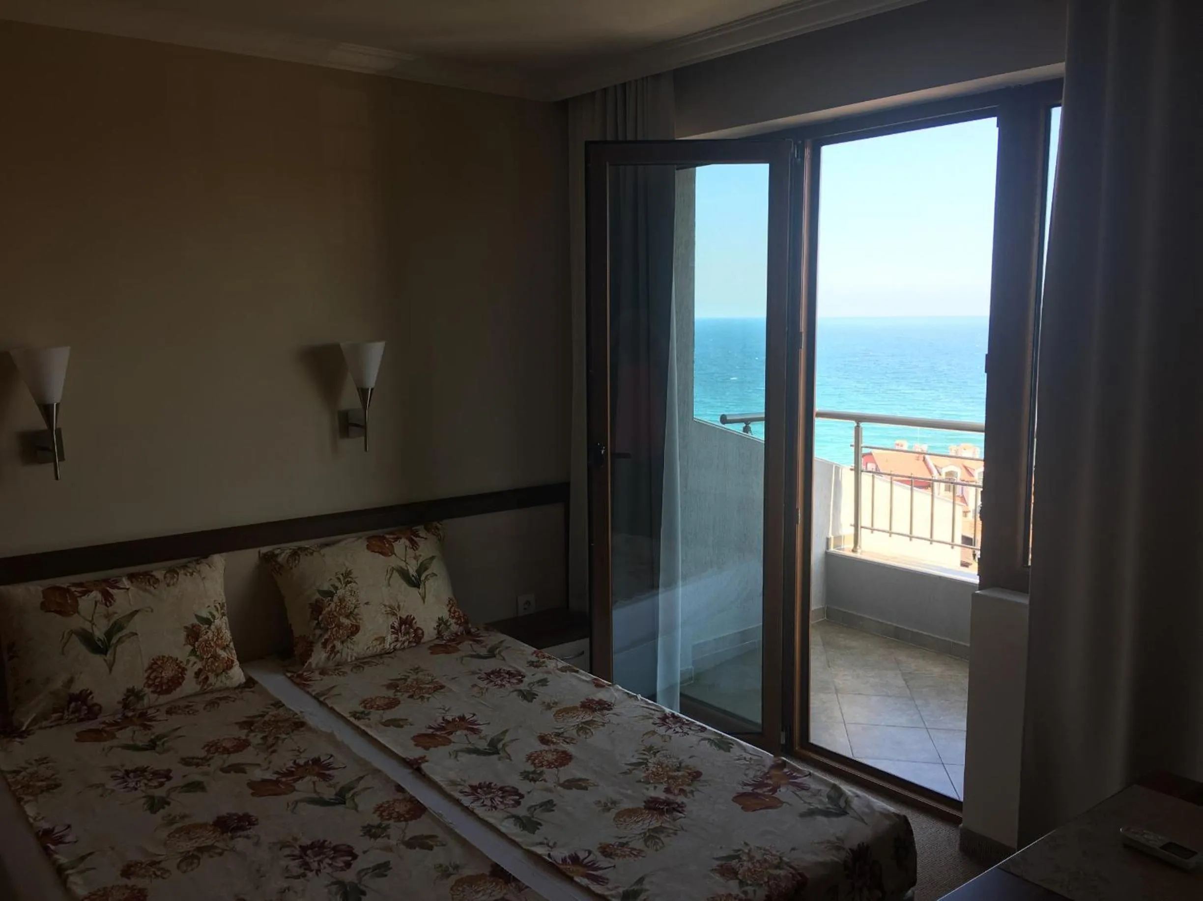 Photo of the whole room, Bed in Family Hotel Radiana