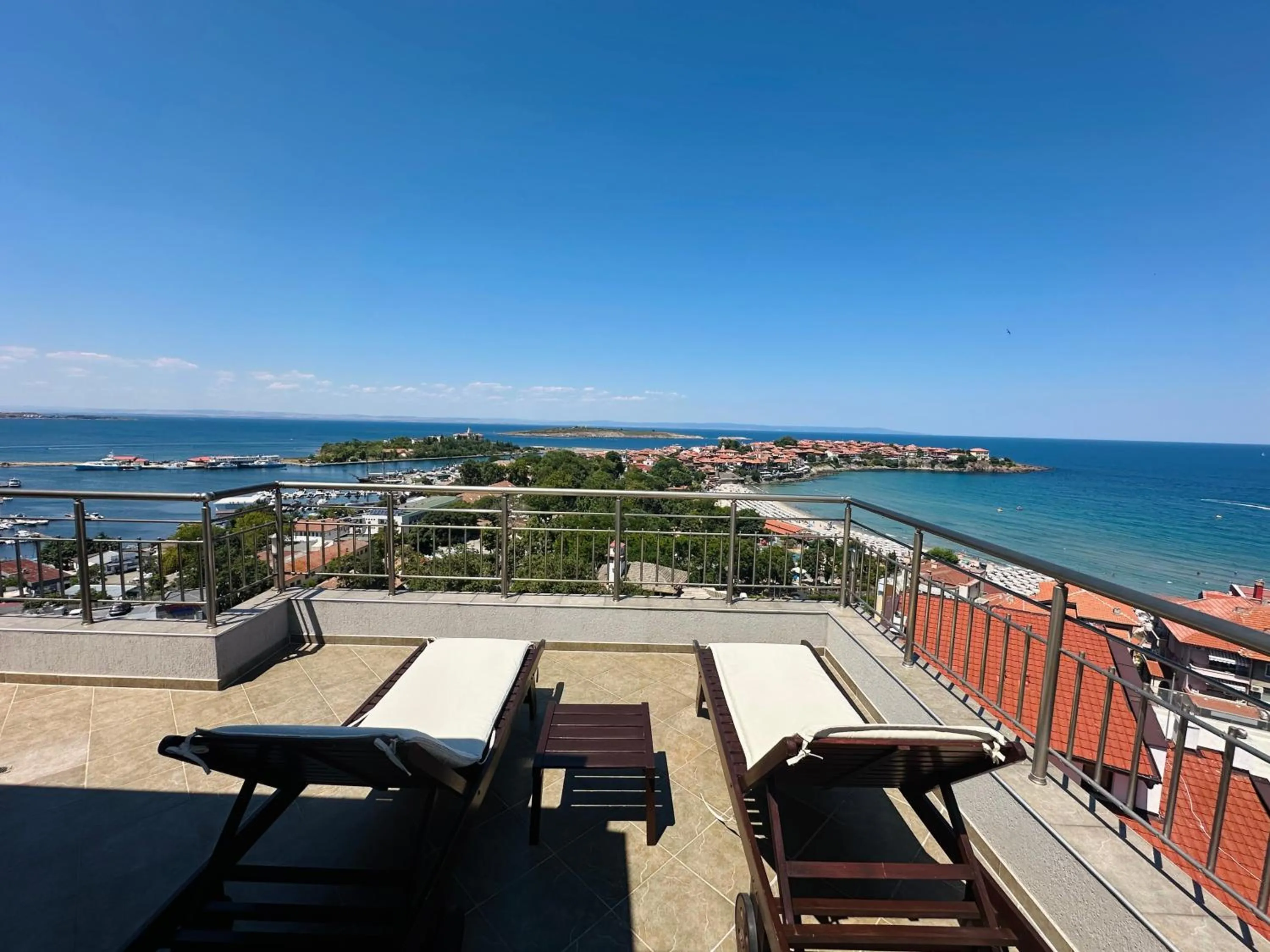 Day in Family Hotel Radiana