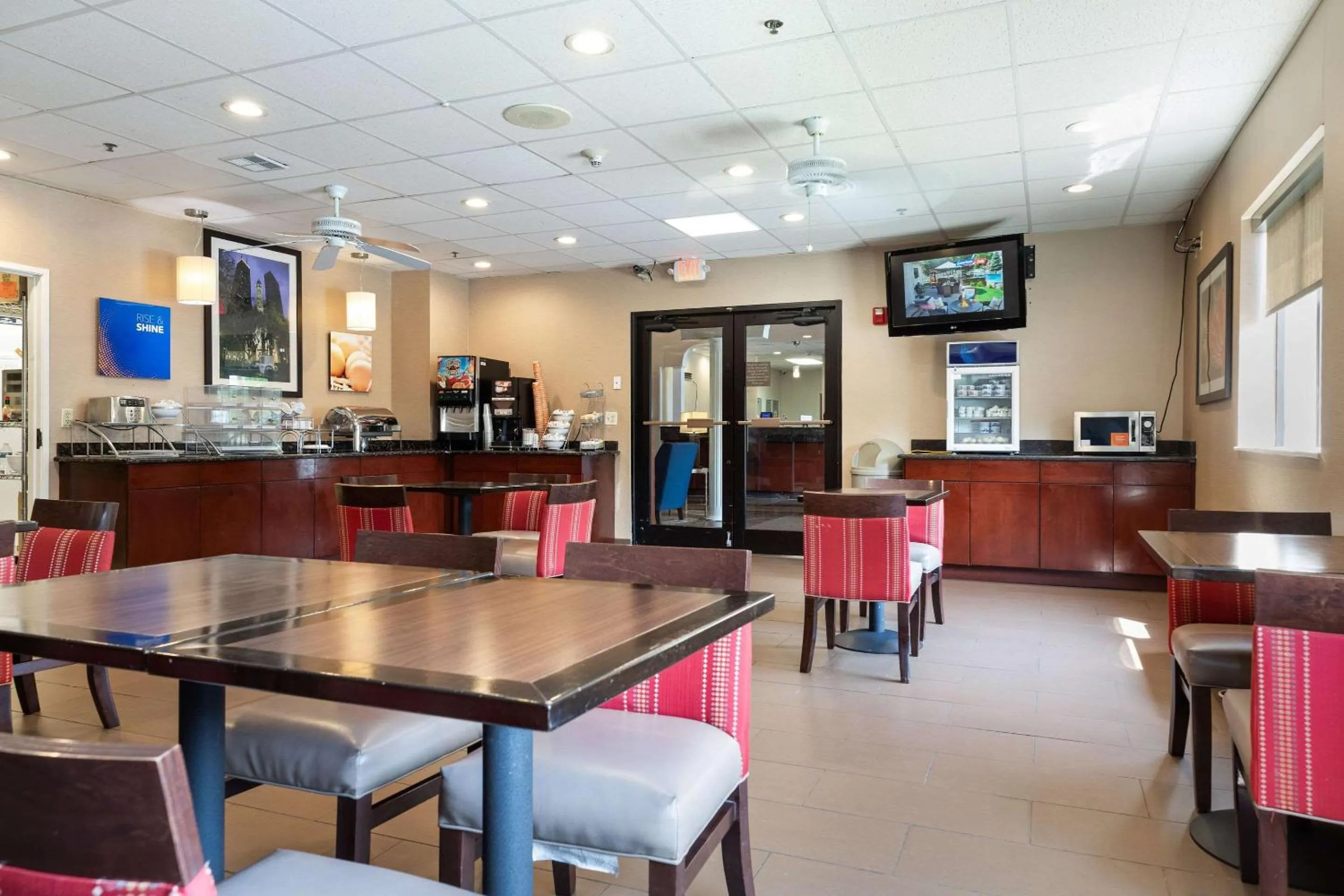 Breakfast in Comfort Suites Lombard - Addison