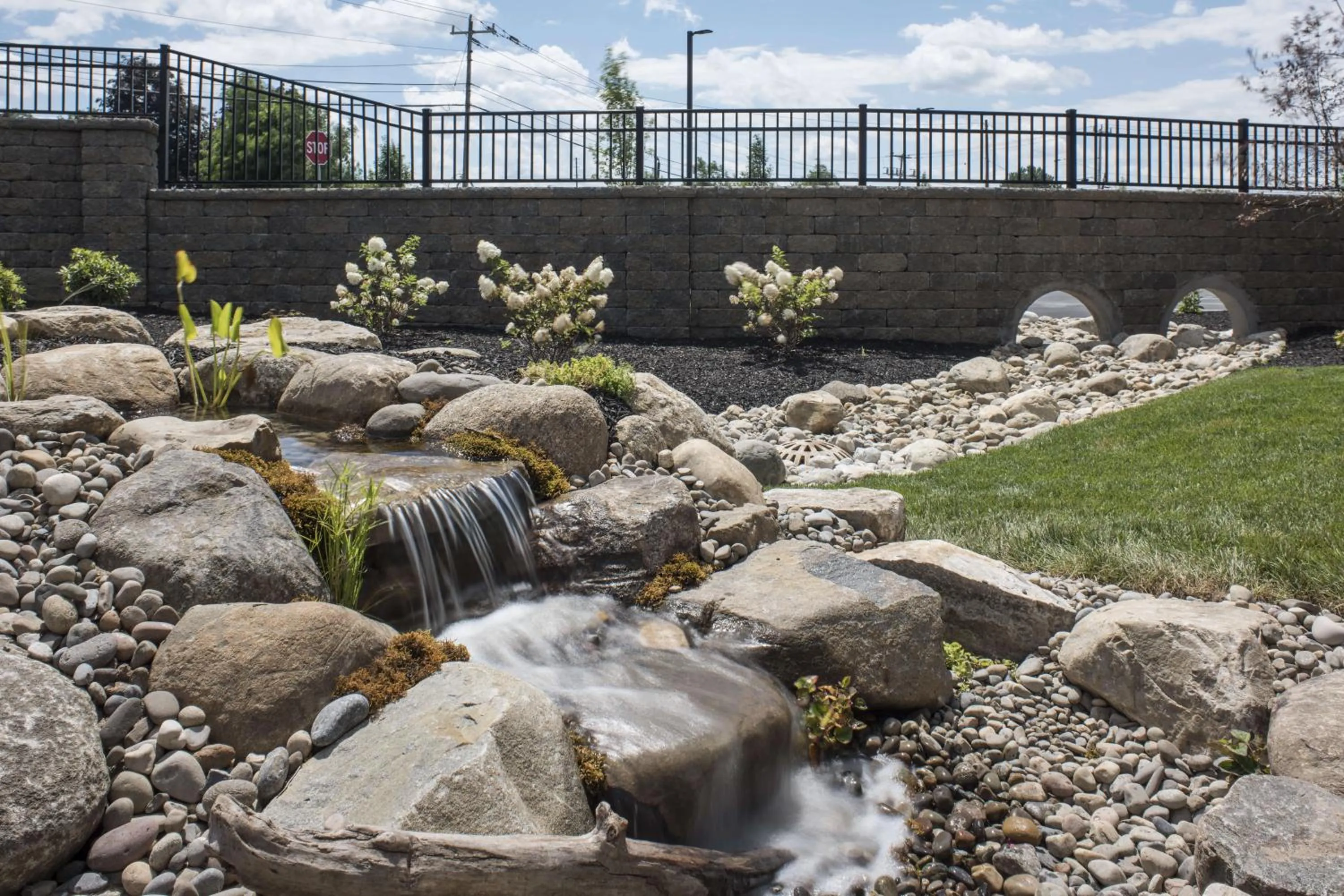 Patio in Courtyard by Marriott Albany Clifton Park