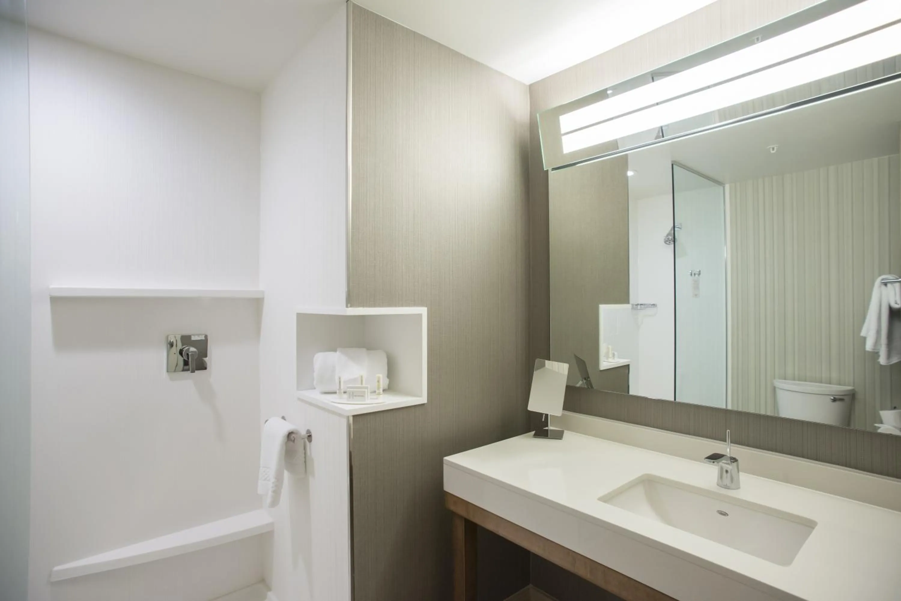 Shower in Courtyard by Marriott Albany Clifton Park