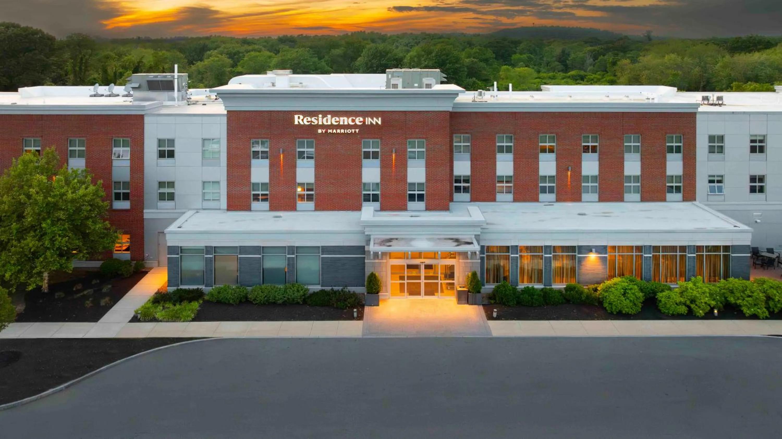 Property building in Residence Inn by Marriott Boston Concord