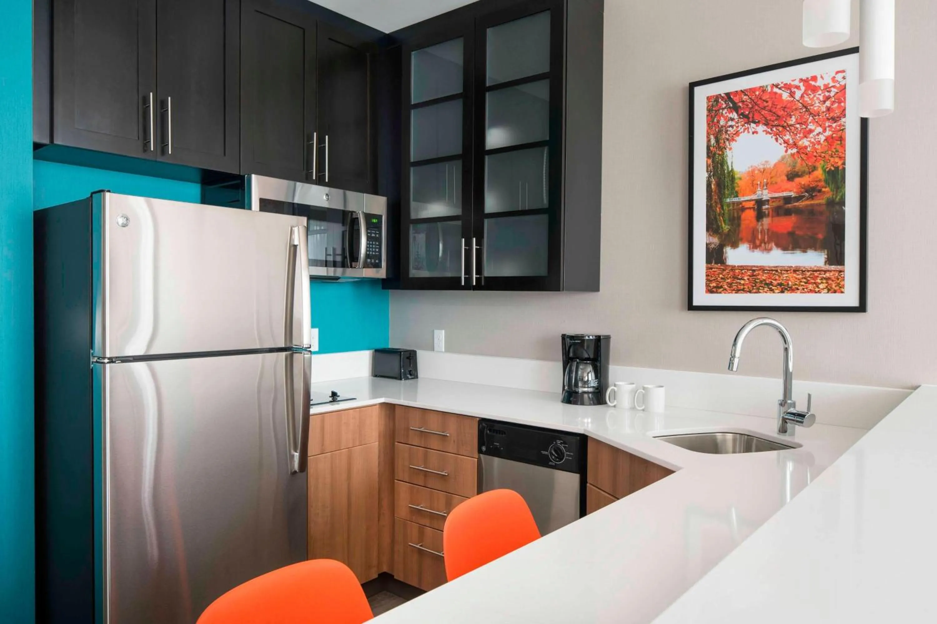 Kitchen or kitchenette in Residence Inn by Marriott Boston Watertown