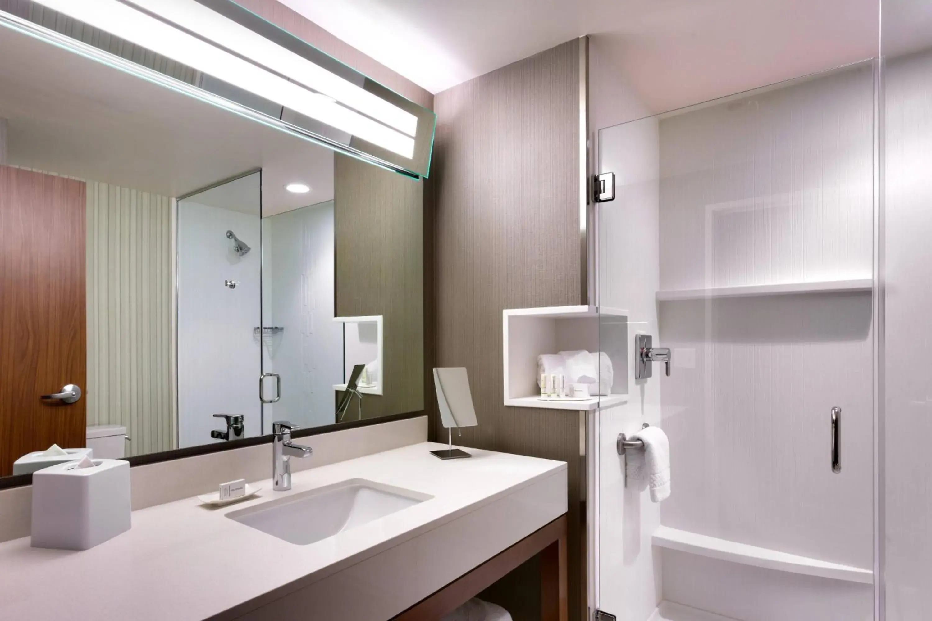 King Room with Balcony - Mountain View in Courtyard by Marriott Sedona King Room with Balcony - Mountain View in Courtyard by Marriott Sedona