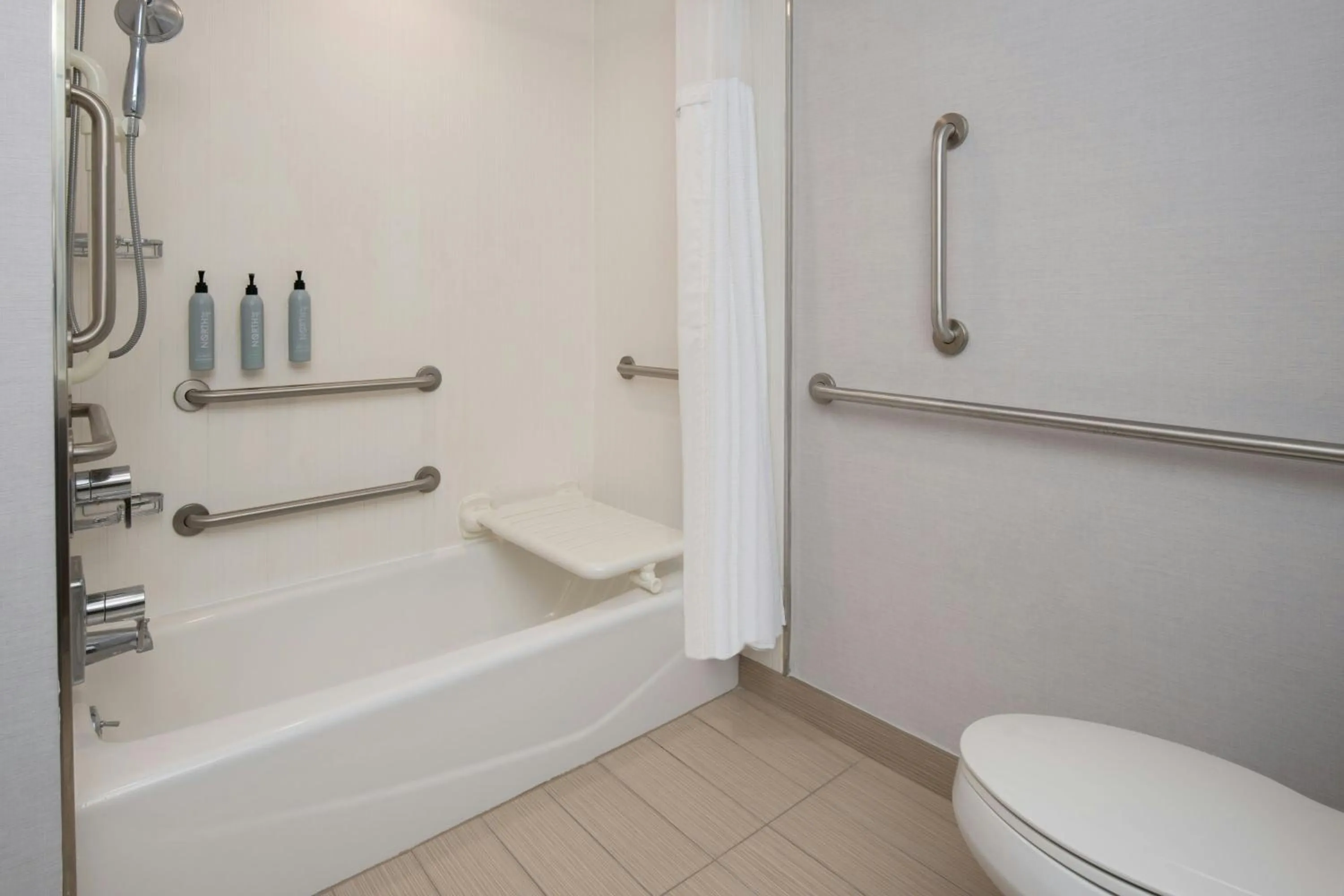 Bathroom in Courtyard by Marriott Houston City Place