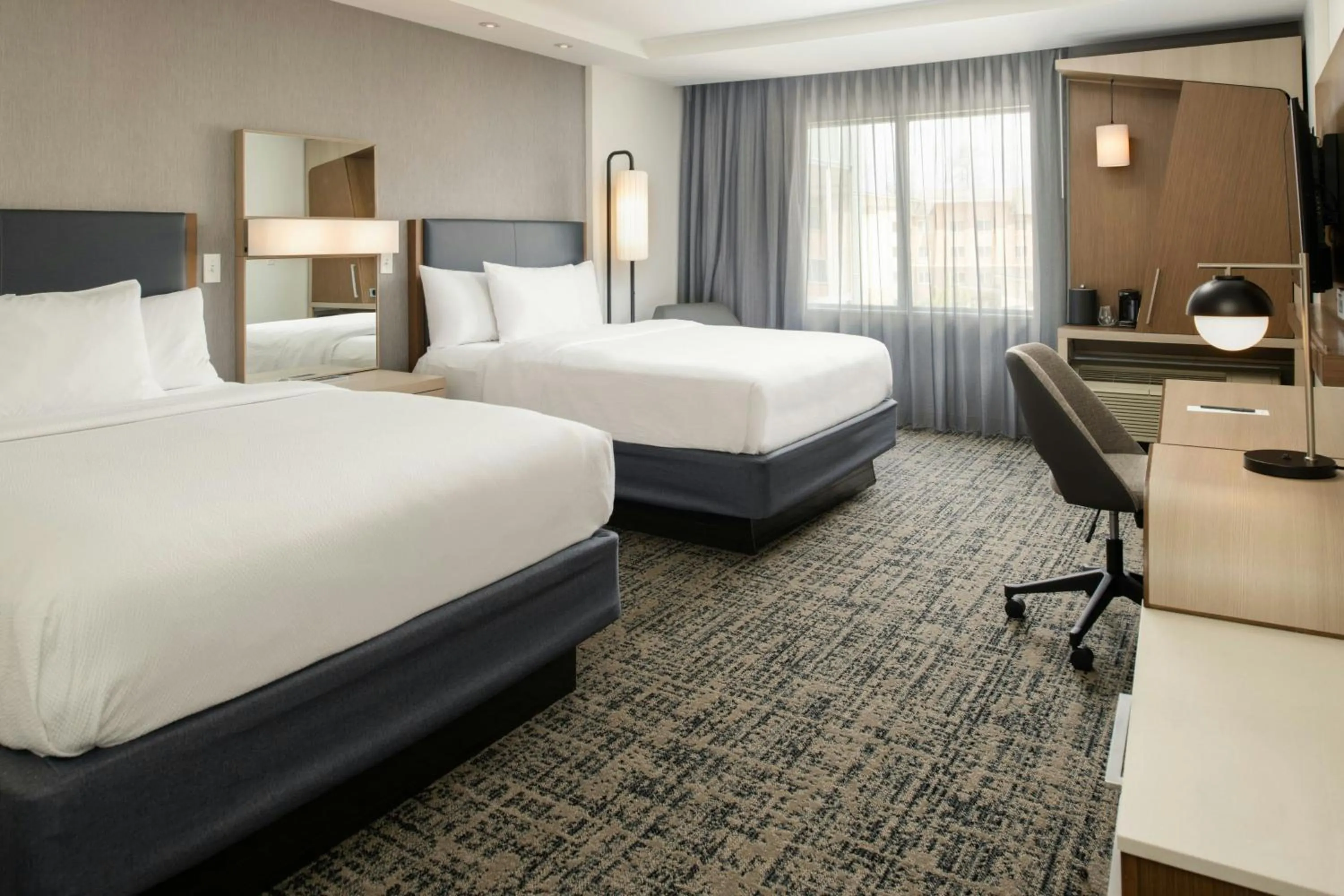 Photo of the whole room, Bed in Courtyard by Marriott Houston City Place