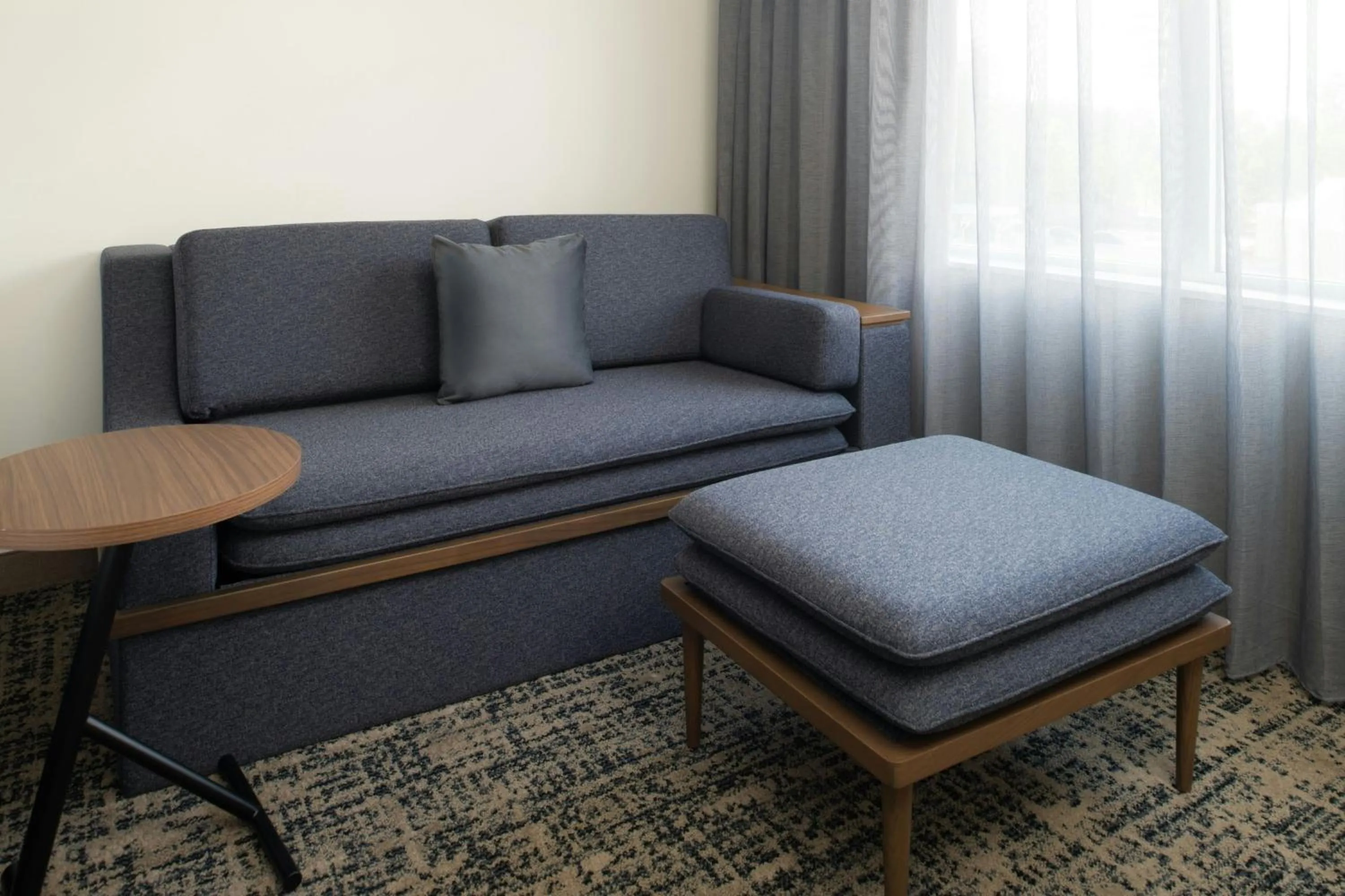 Photo of the whole room in Courtyard by Marriott Houston City Place