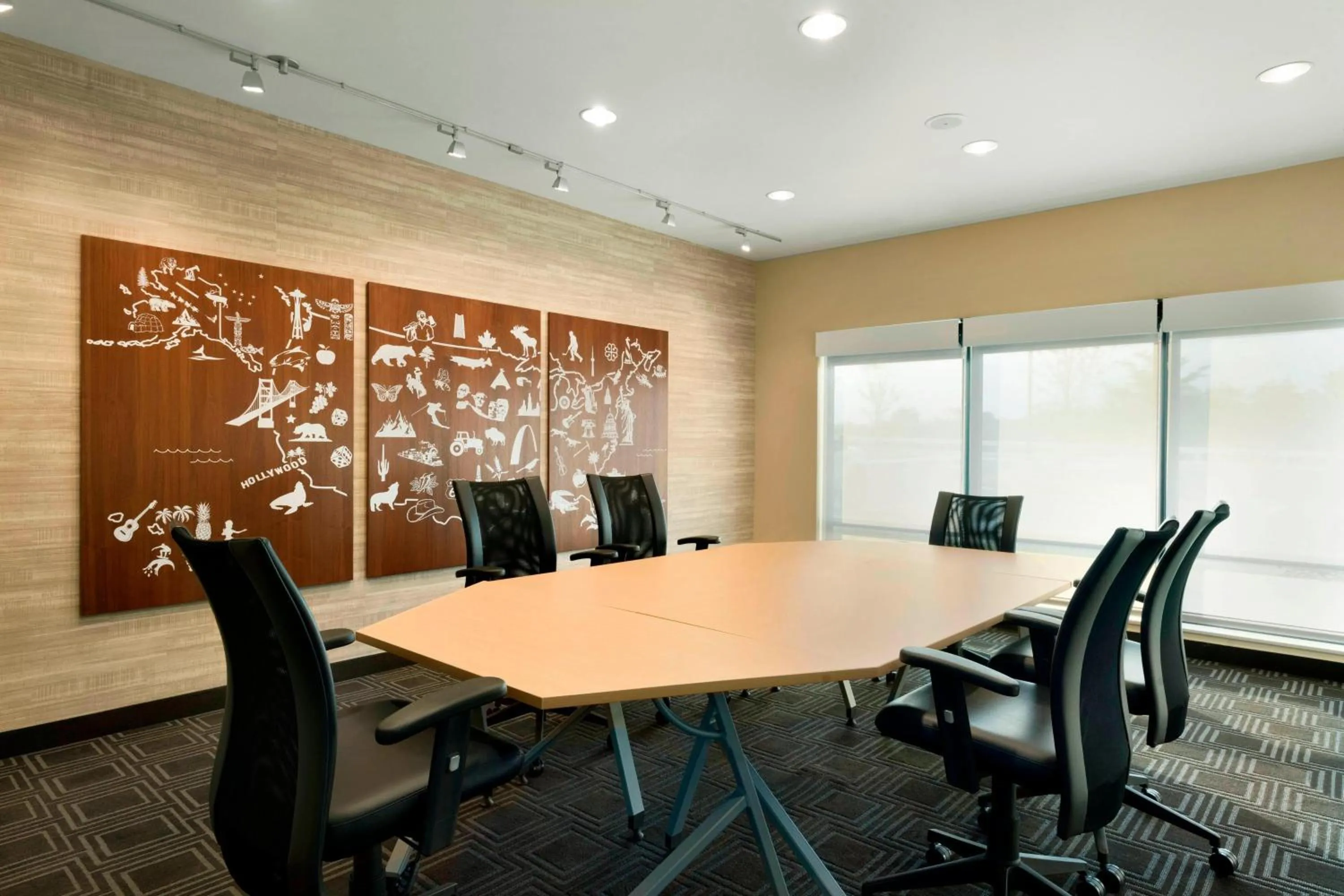 Meeting/conference room in TownePlace Suites by Marriott Pittsburgh Airport/Robinson Township