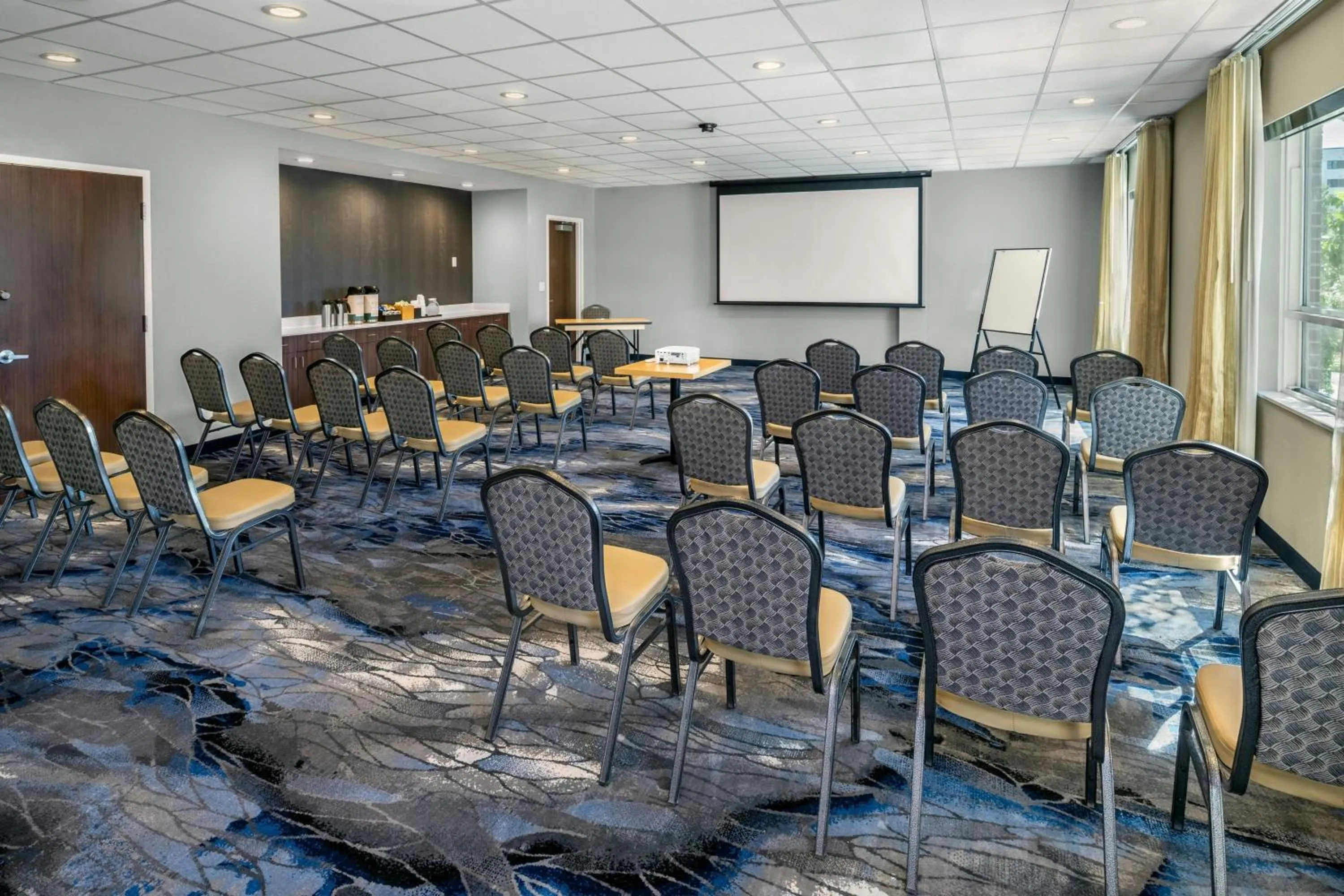 Meeting/conference room in Fairfield Inn & Suites by Marriott Edmonton North