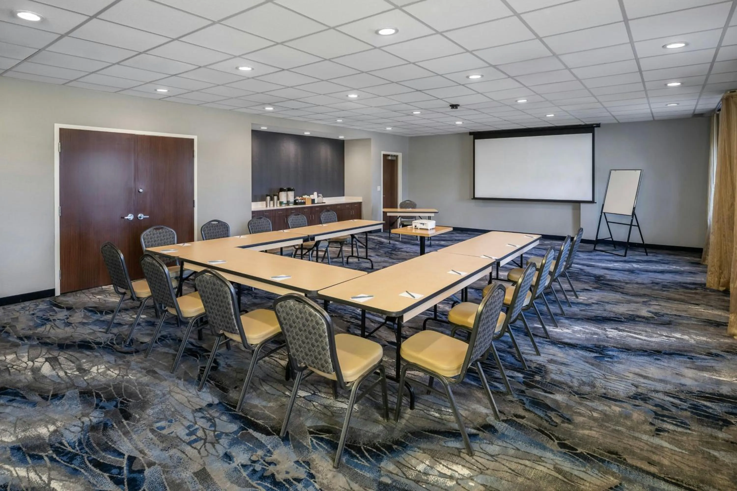 Meeting/conference room in Fairfield Inn & Suites by Marriott Edmonton North