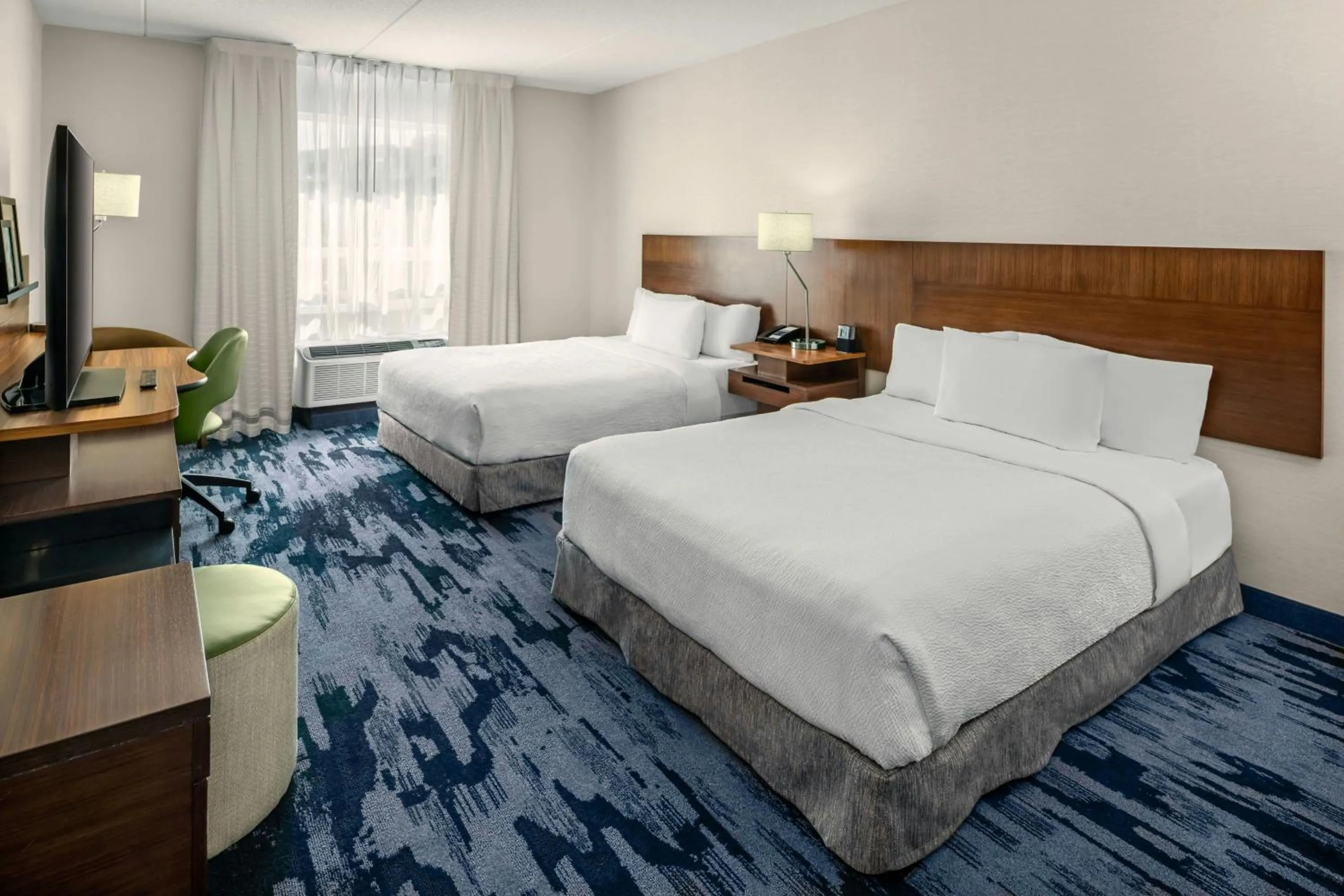 Photo of the whole room, Bed in Fairfield Inn & Suites by Marriott Edmonton North