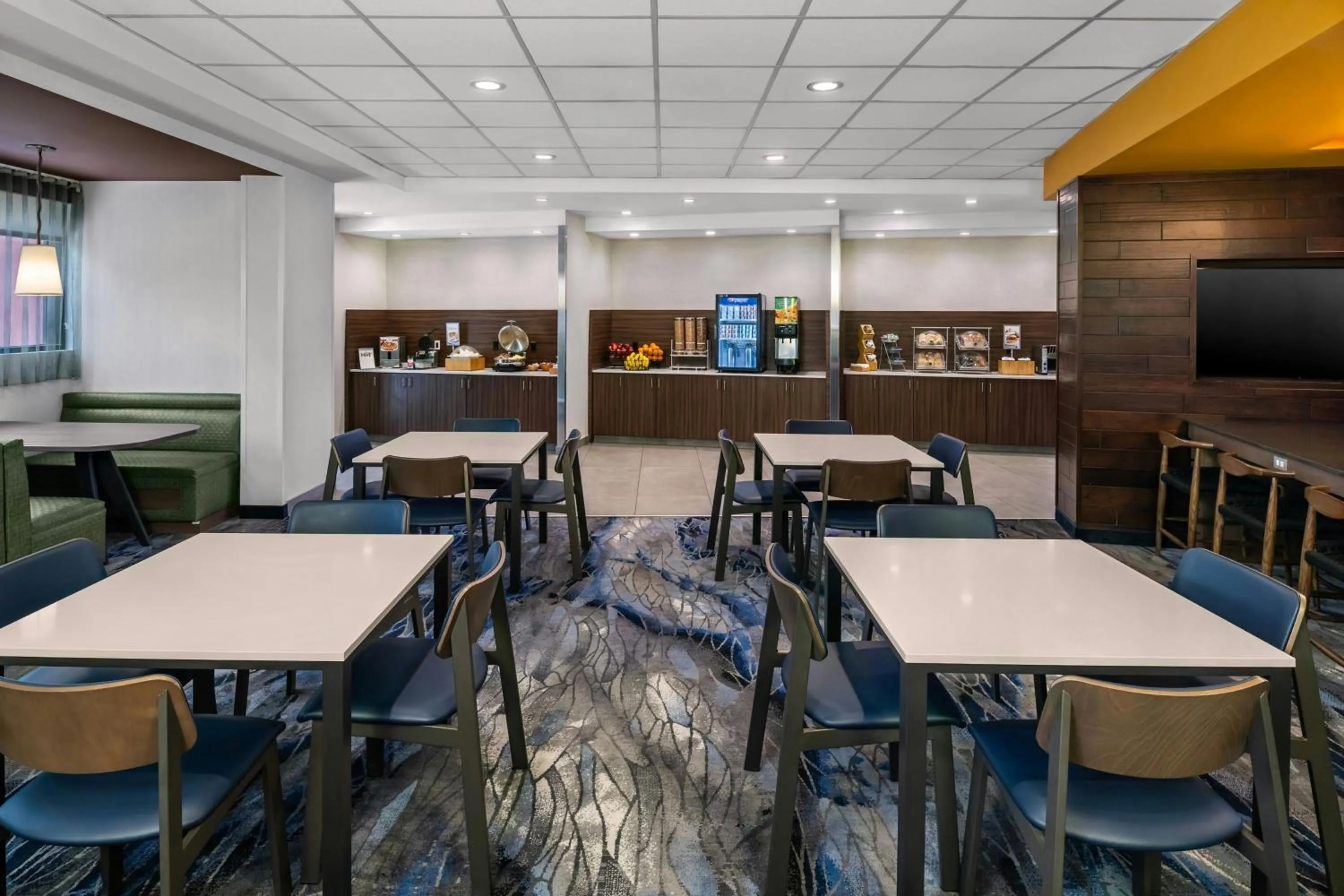 Breakfast in Fairfield Inn & Suites by Marriott Edmonton North