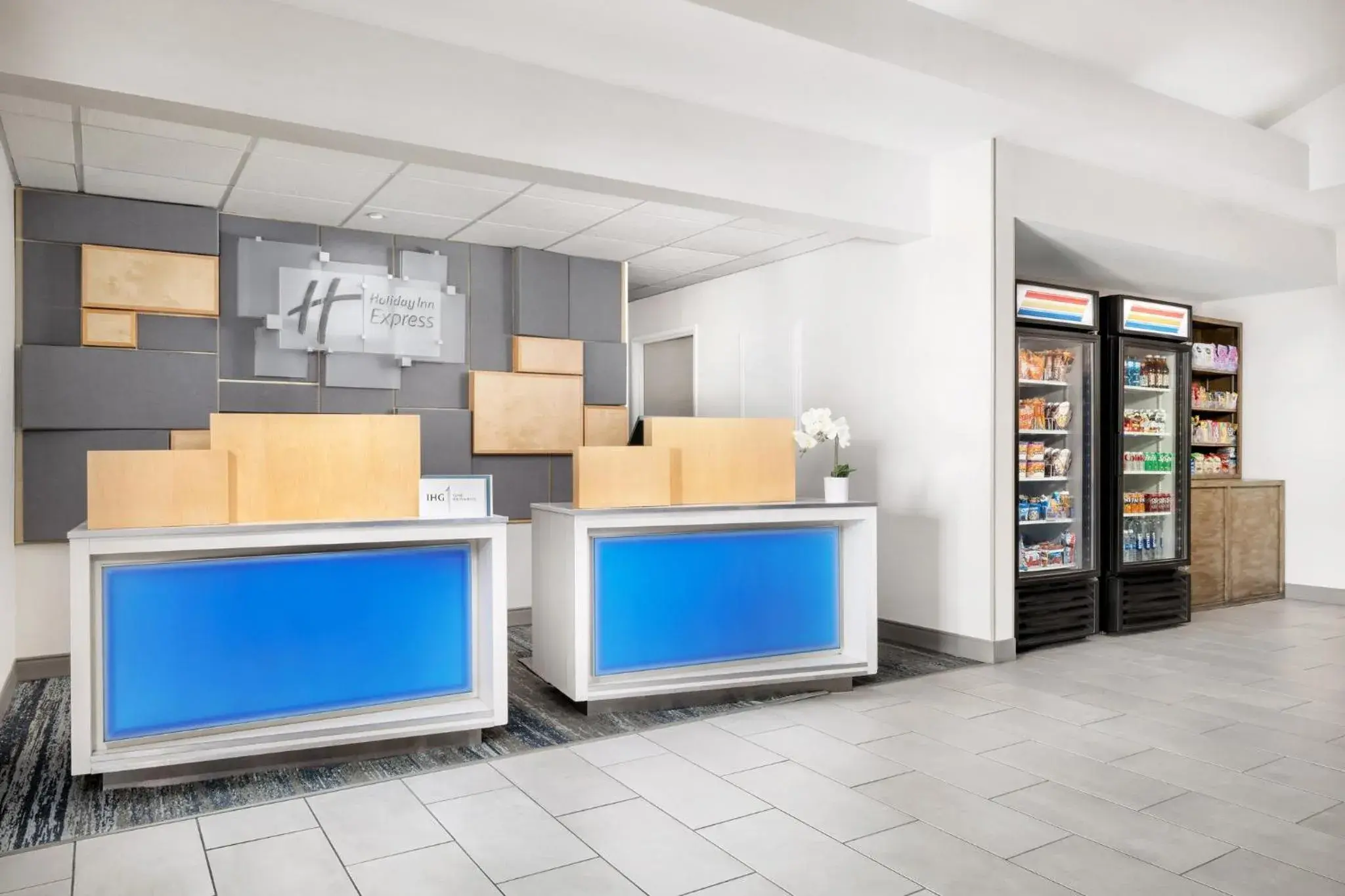 Property building in Holiday Inn Express Las Vegas Stadium Area by IHG Property building in Holiday Inn Express Las Vegas Stadium Area by IHG