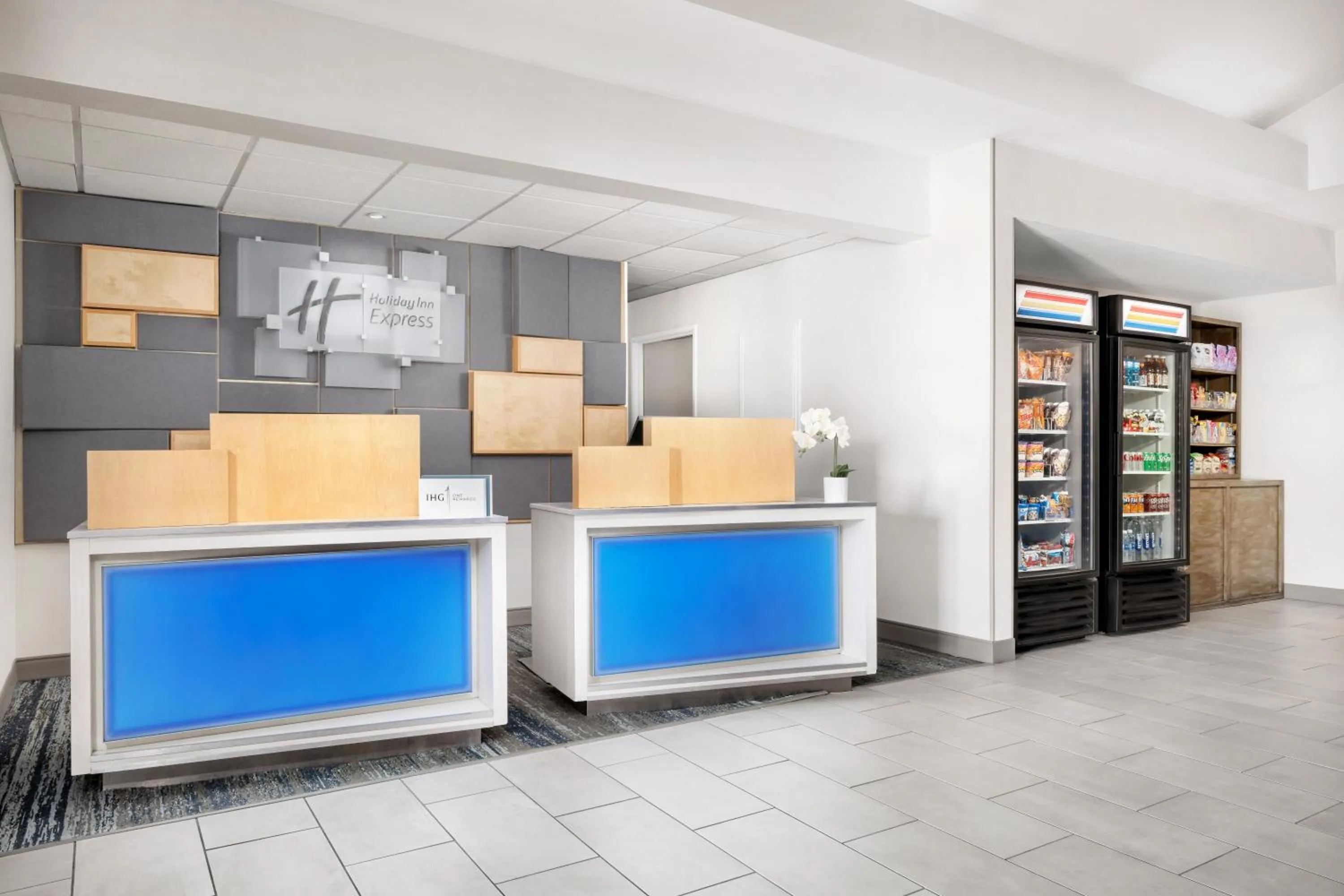 Lobby or reception in Holiday Inn Express Las Vegas Stadium Area by IHG