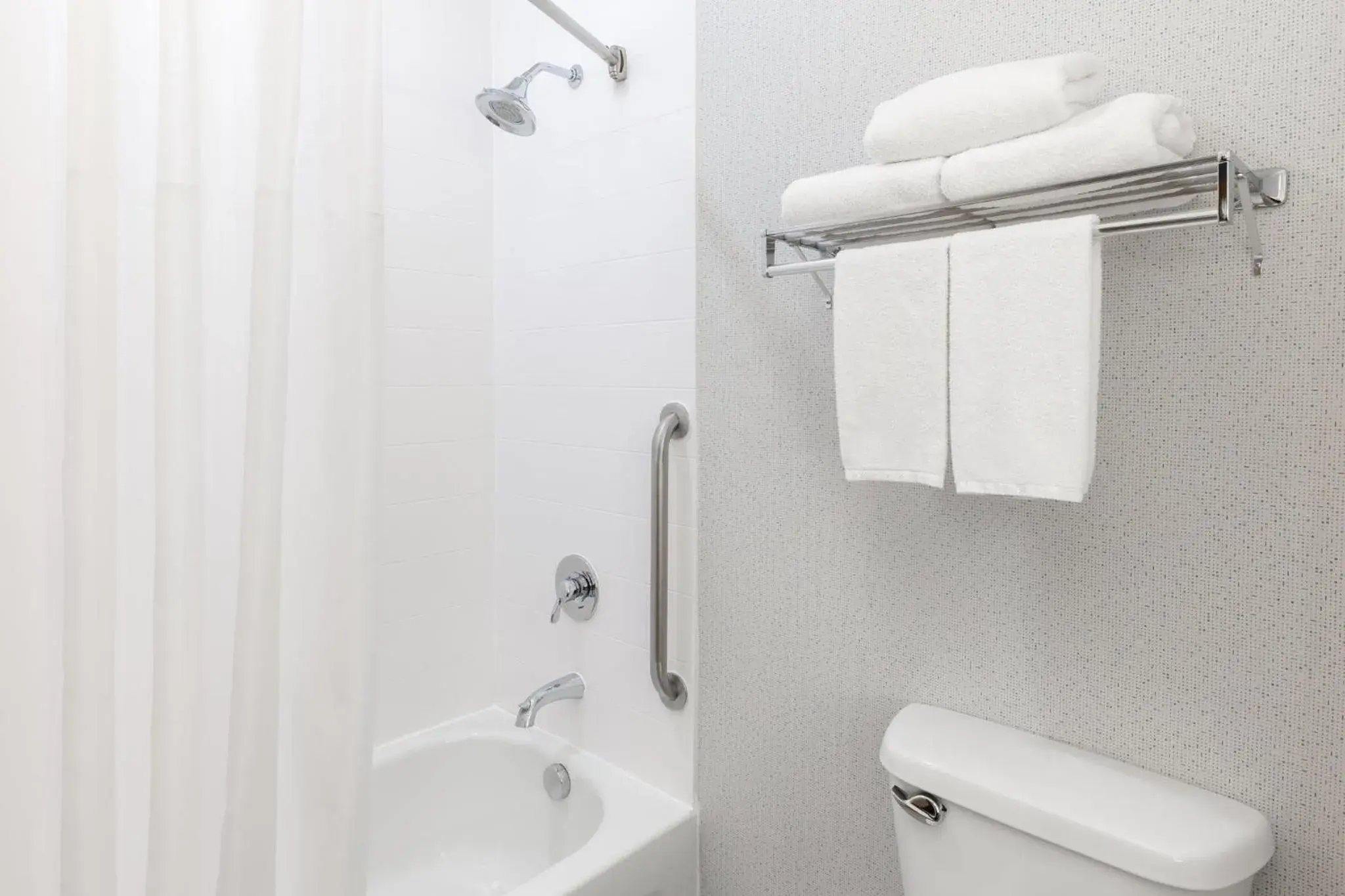 Bathroom in Holiday Inn Express & Suites Las Vegas SW Springvalley by IHG Bathroom in Holiday Inn Express & Suites Las Vegas SW Springvalley by IHG