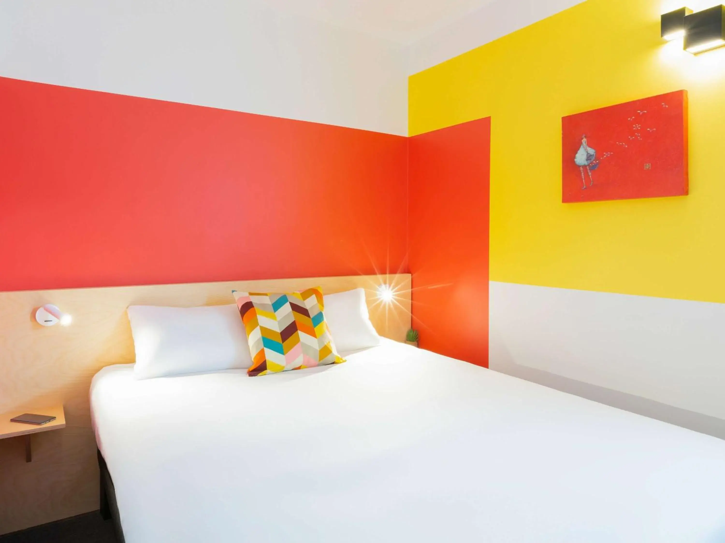Property building, Bed in greet Hotel Nancy Sud Property building, Bed in greet Hotel Nancy Sud