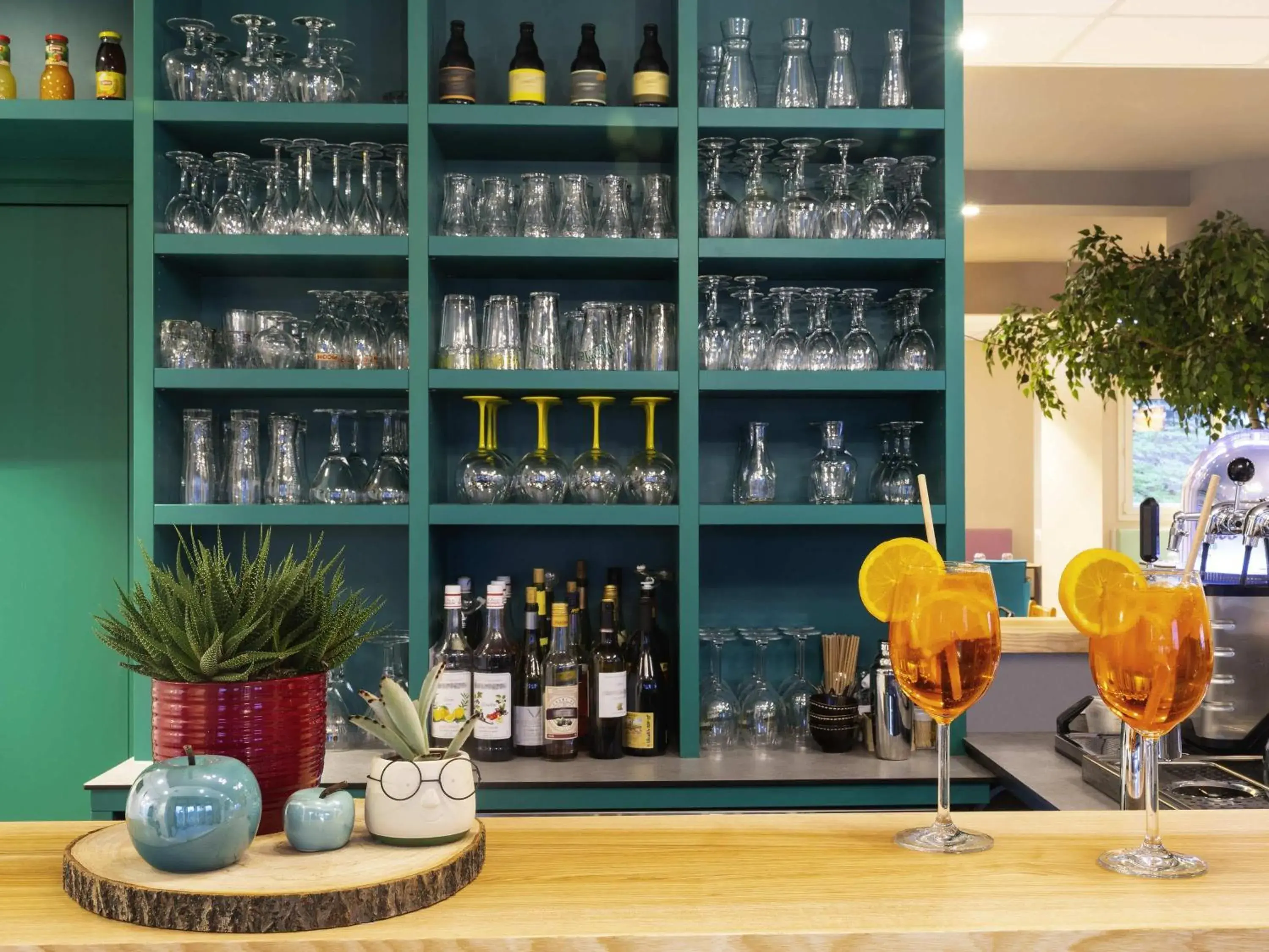 Lounge or bar in greet Hotel Nancy Sud Lounge or bar in greet Hotel Nancy Sud