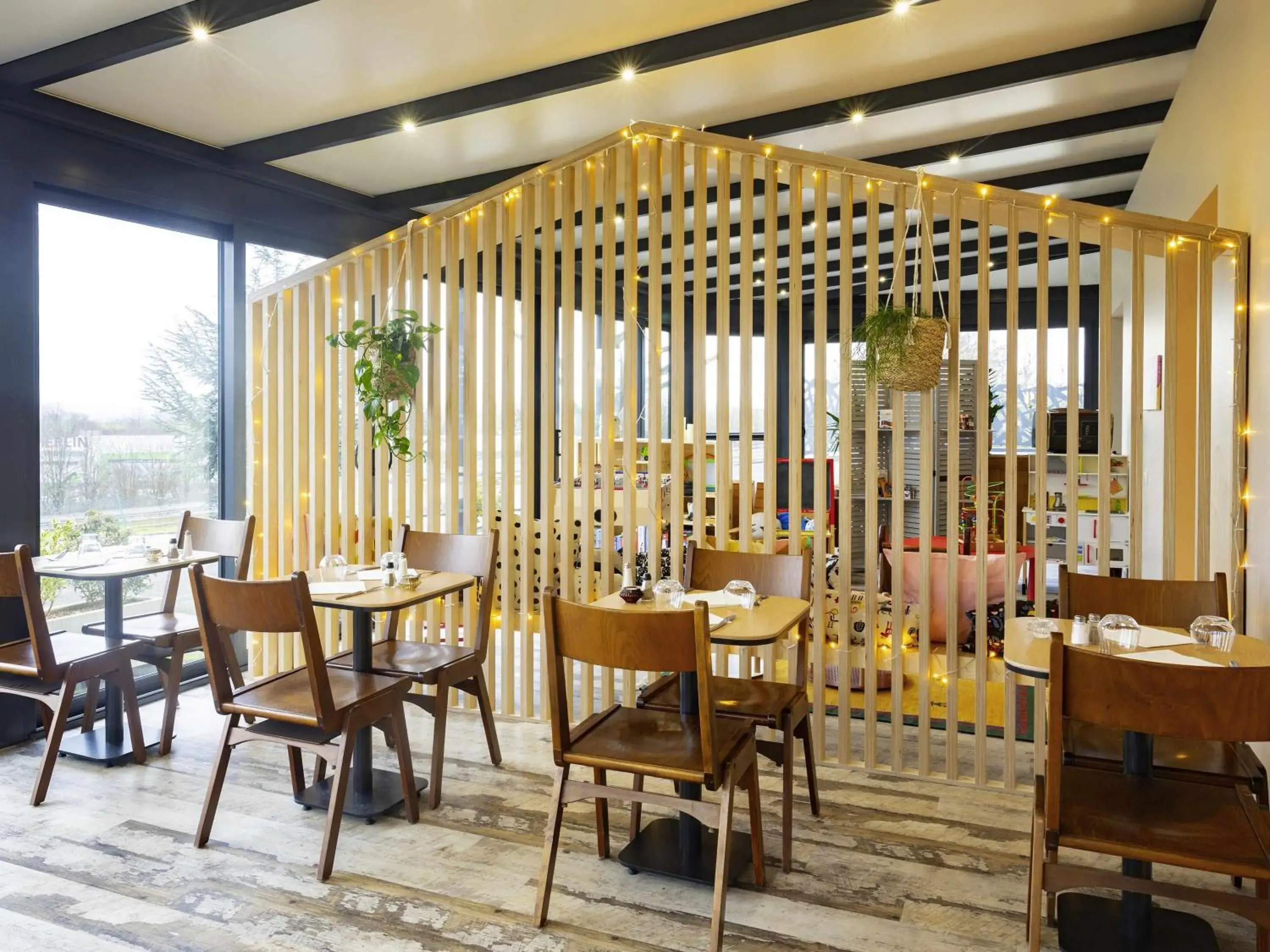 Restaurant/places to eat in greet Hotel Nancy Sud Restaurant/places to eat in greet Hotel Nancy Sud