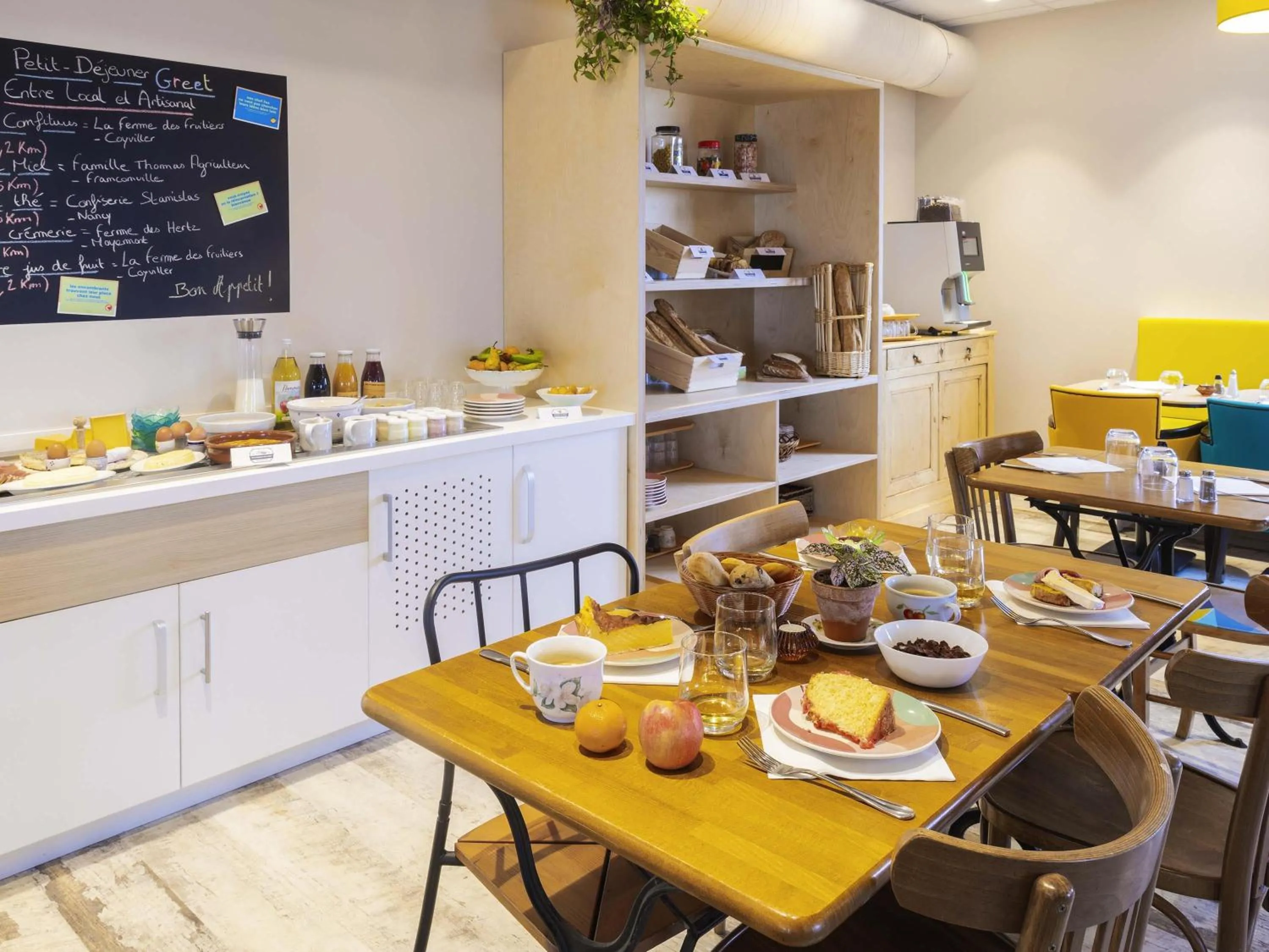 Breakfast in greet Hotel Nancy Sud