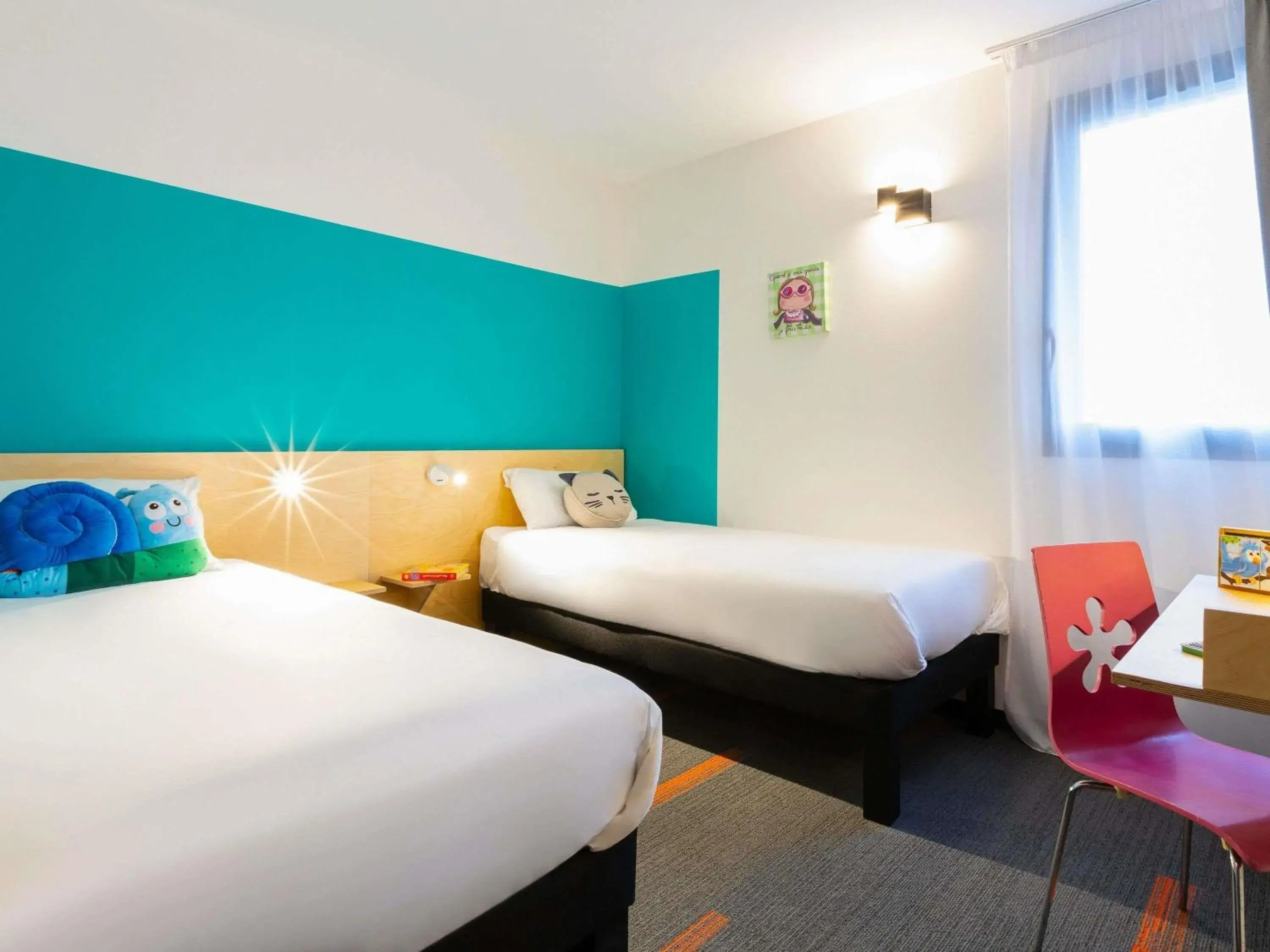 Property building, Bed in greet Hotel Nancy Sud Property building, Bed in greet Hotel Nancy Sud