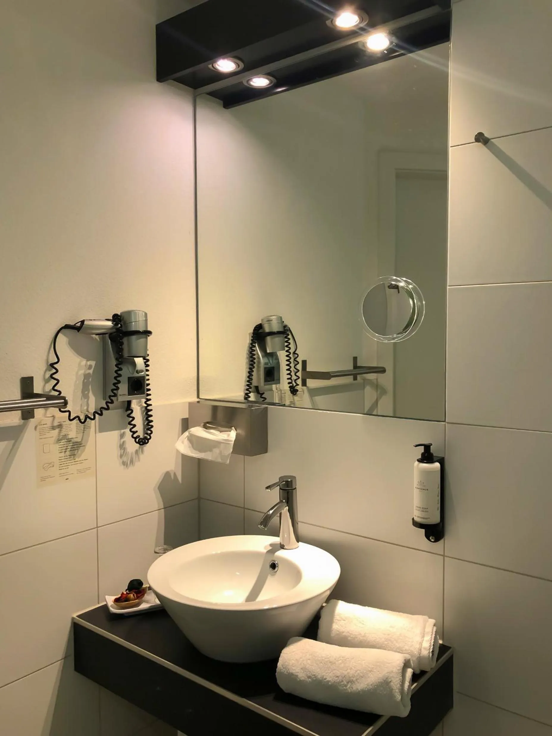 Bathroom in Allgäuhotel Memmingen Nord