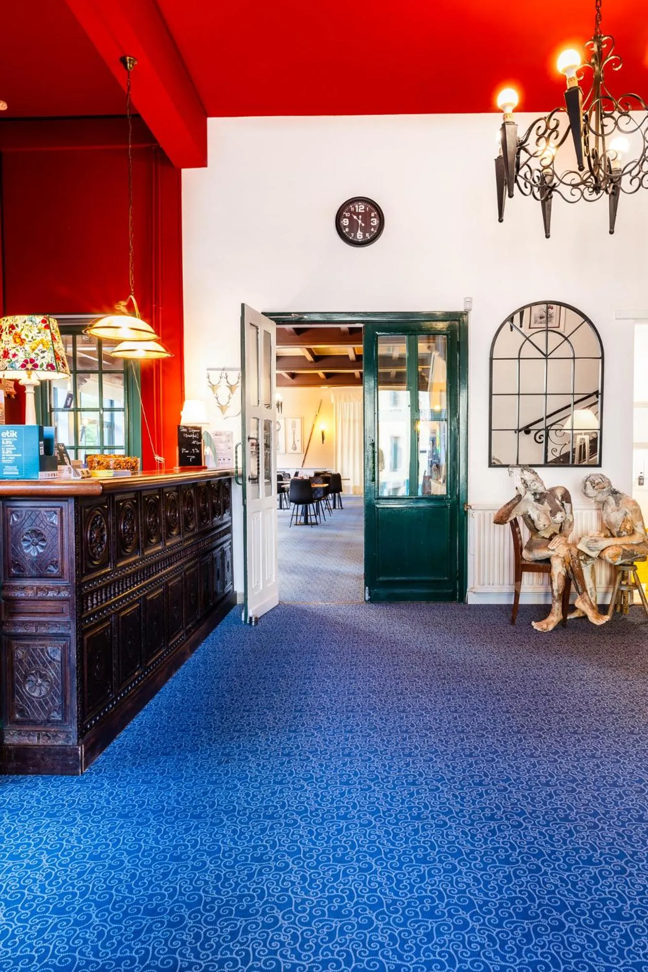 Lobby or reception in Hôtel Restaurant Du Château