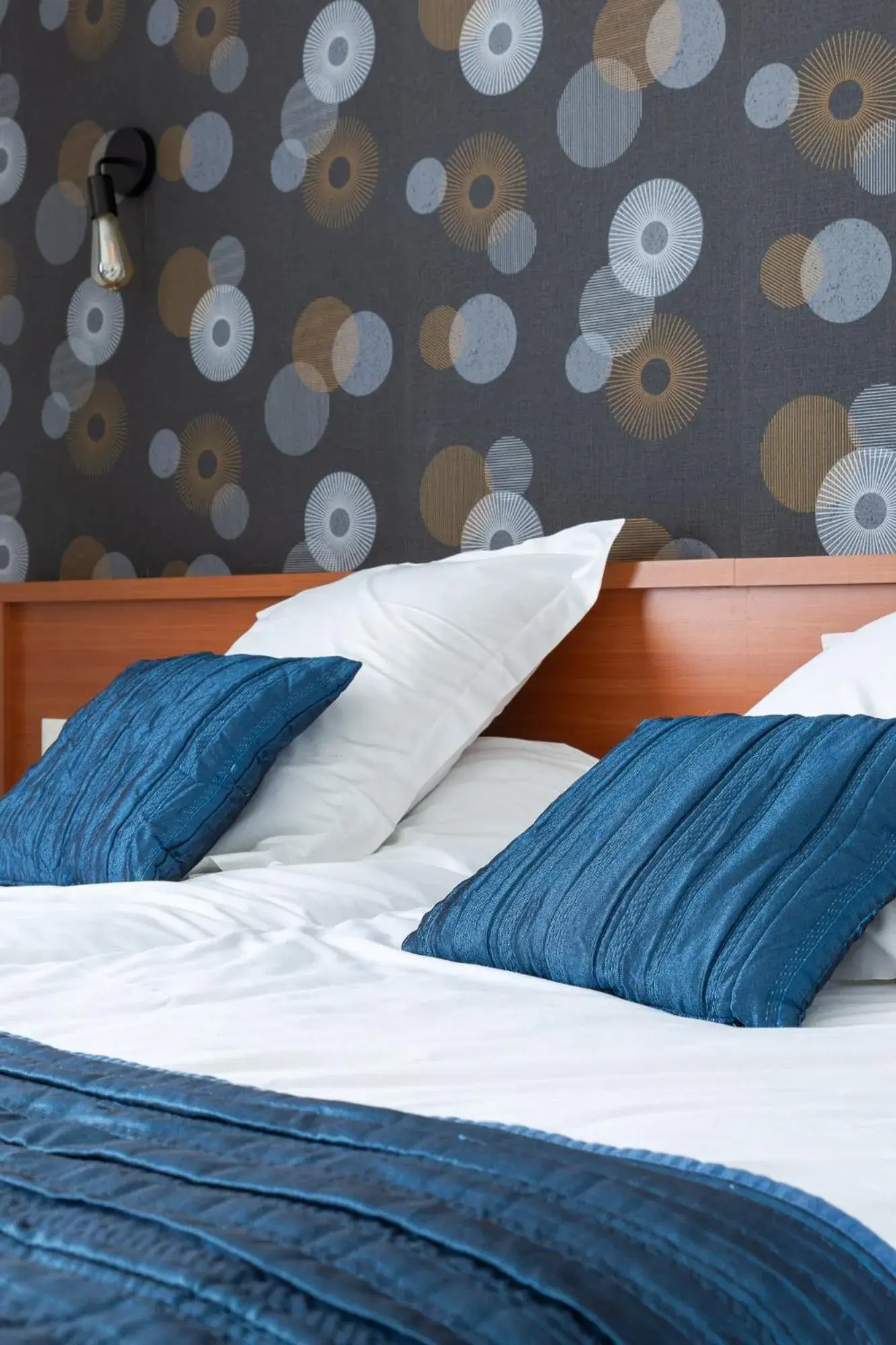 Bedroom, Bed in Hôtel Restaurant Du Château Bedroom, Bed in Hôtel Restaurant Du Château