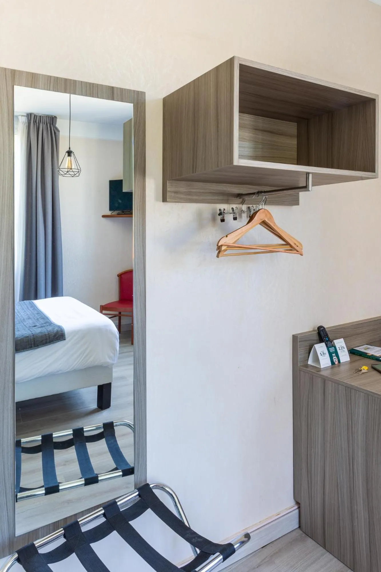 Bedroom, Bed in Hôtel Restaurant Du Château