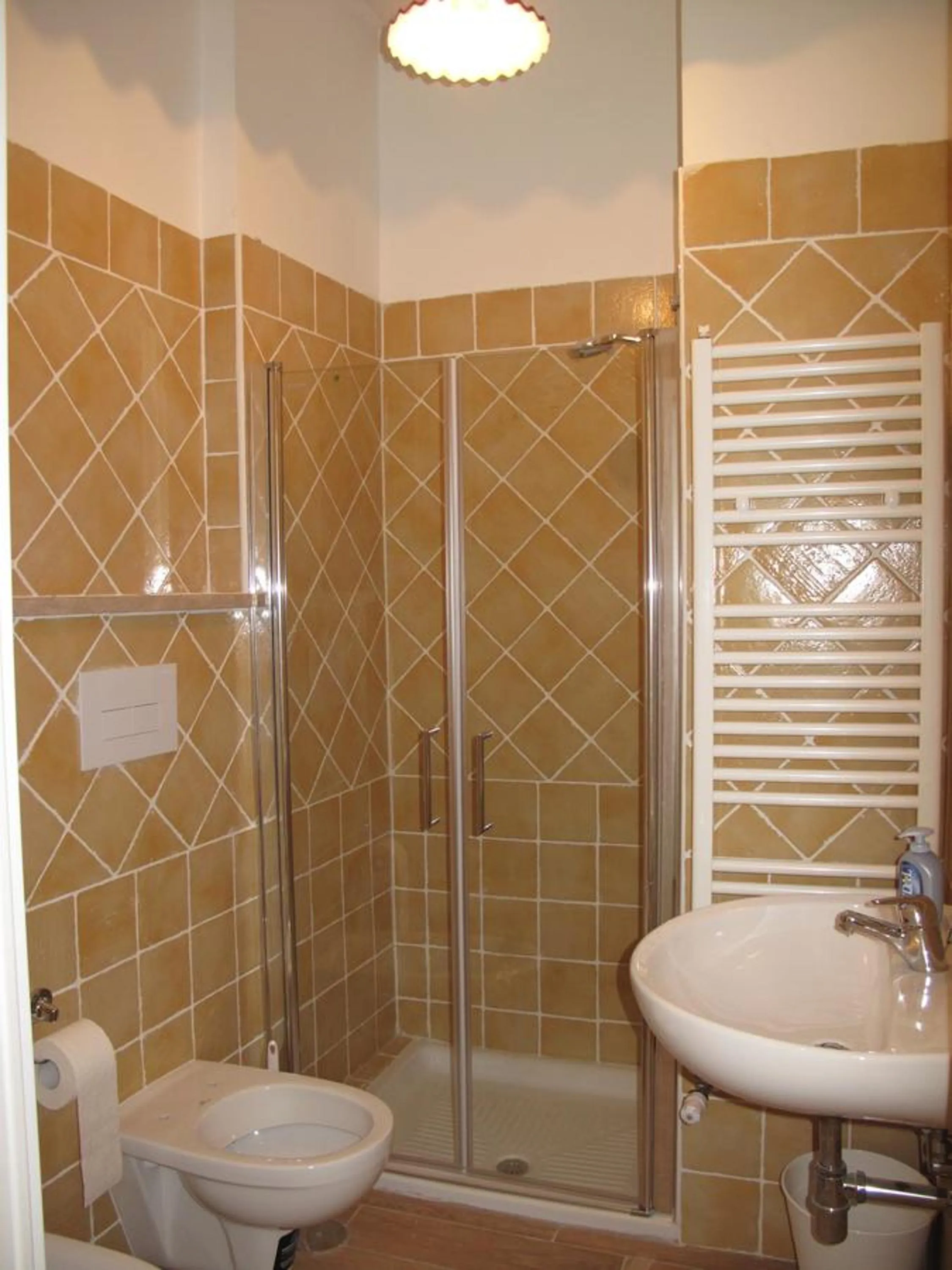 Property building in Casa Sarlo