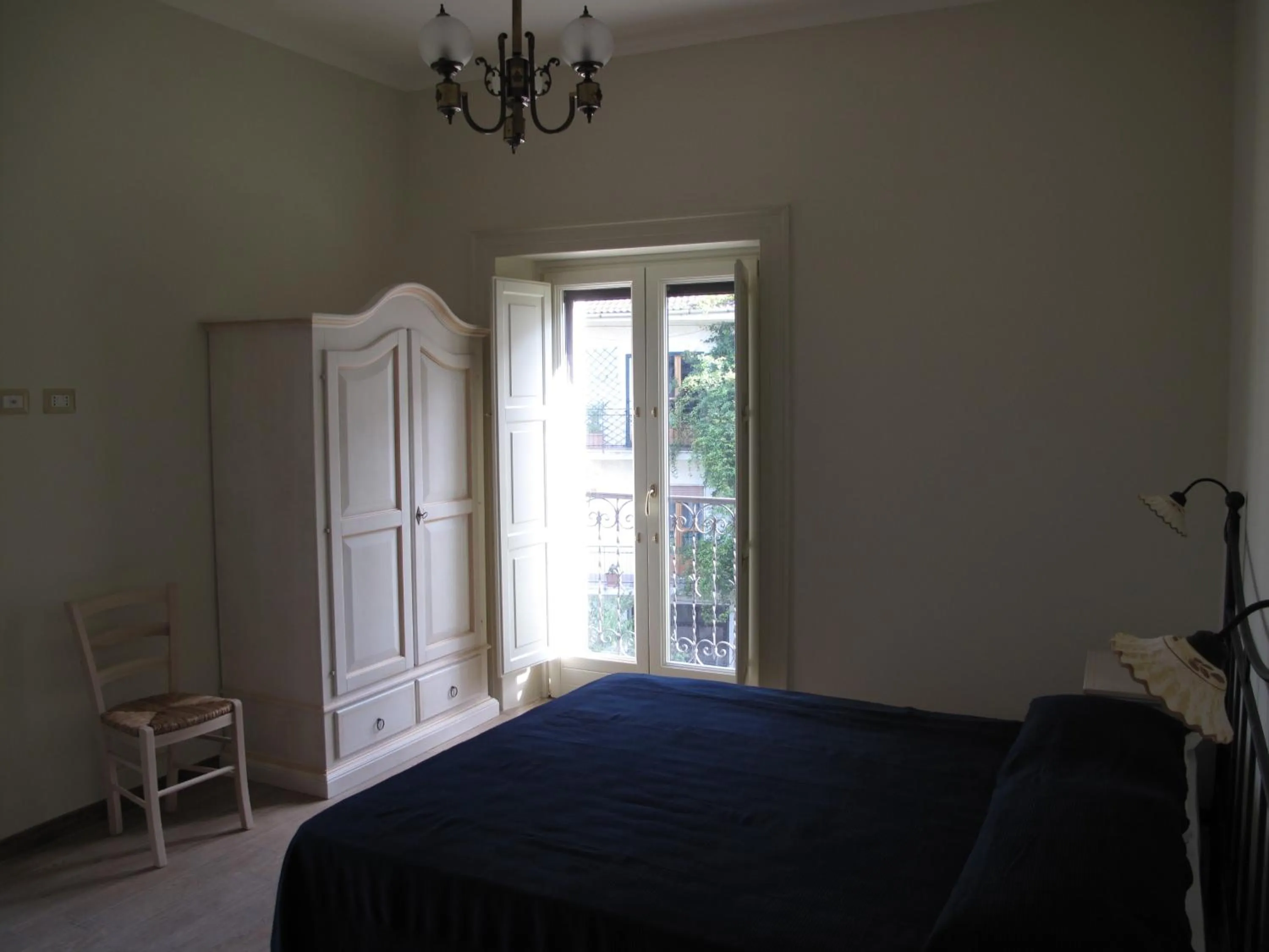 Property building, Bed in Casa Sarlo