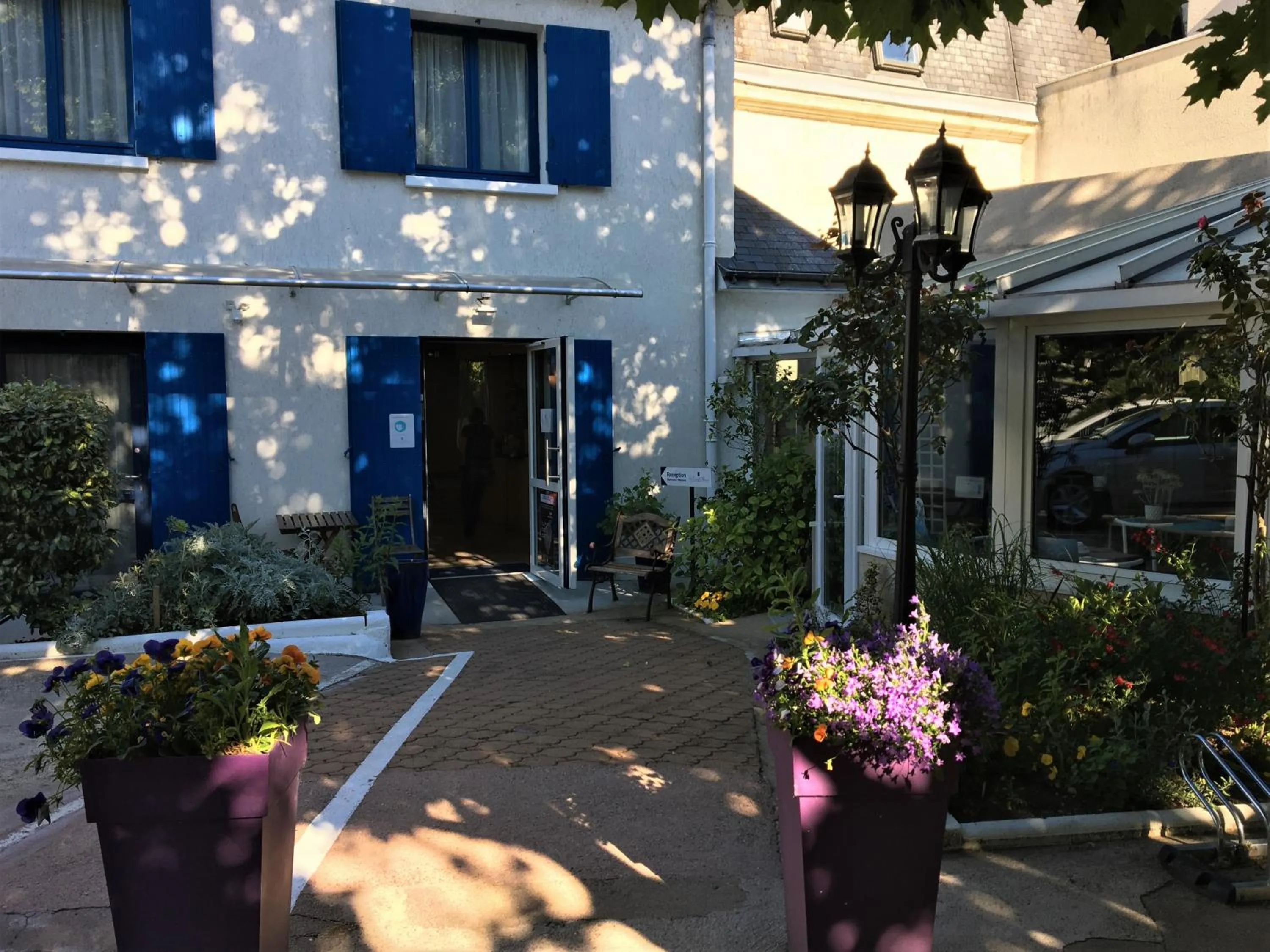 Property building in Castel Fleuri