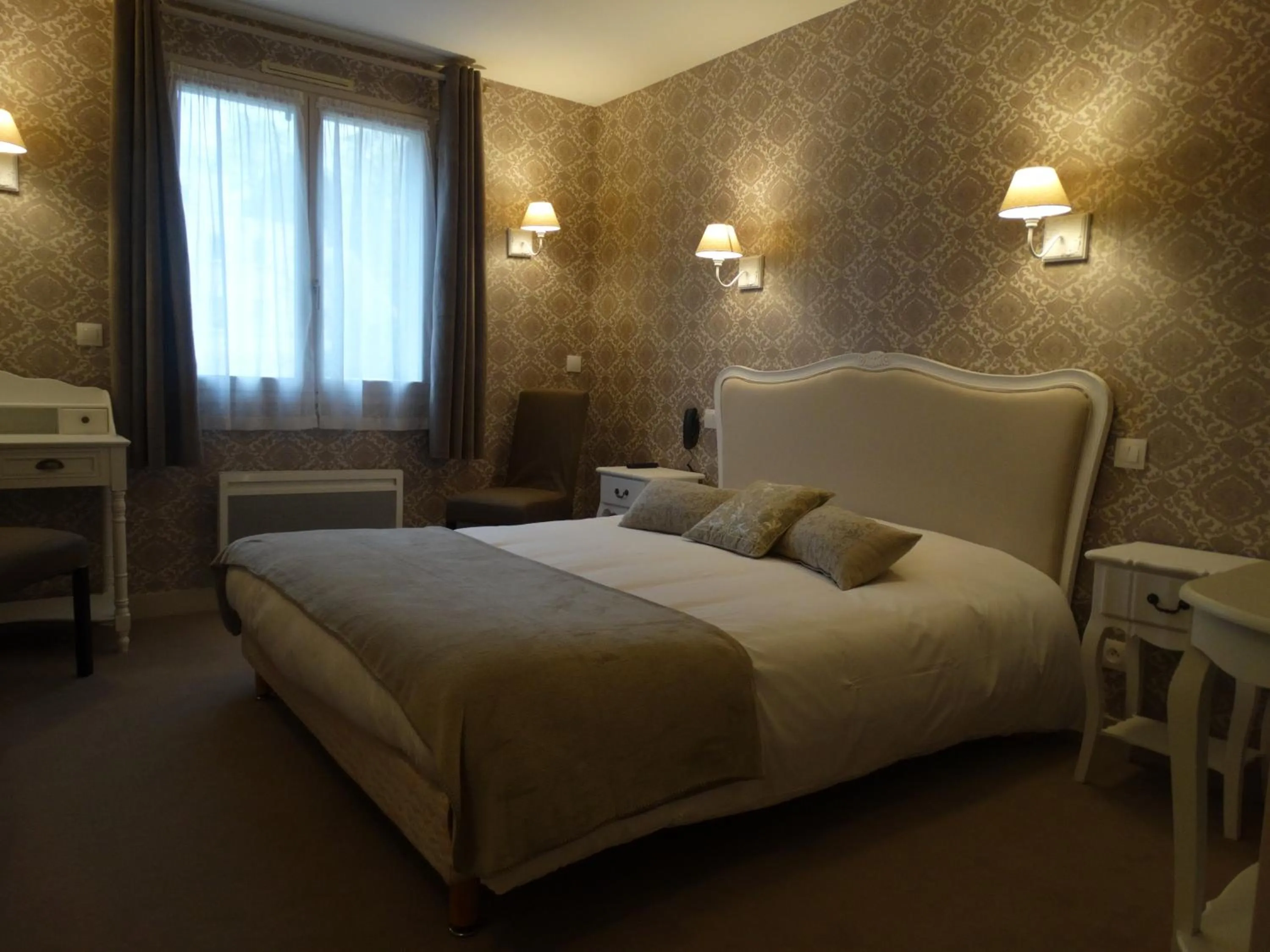 Bedroom, Bed in Castel Fleuri