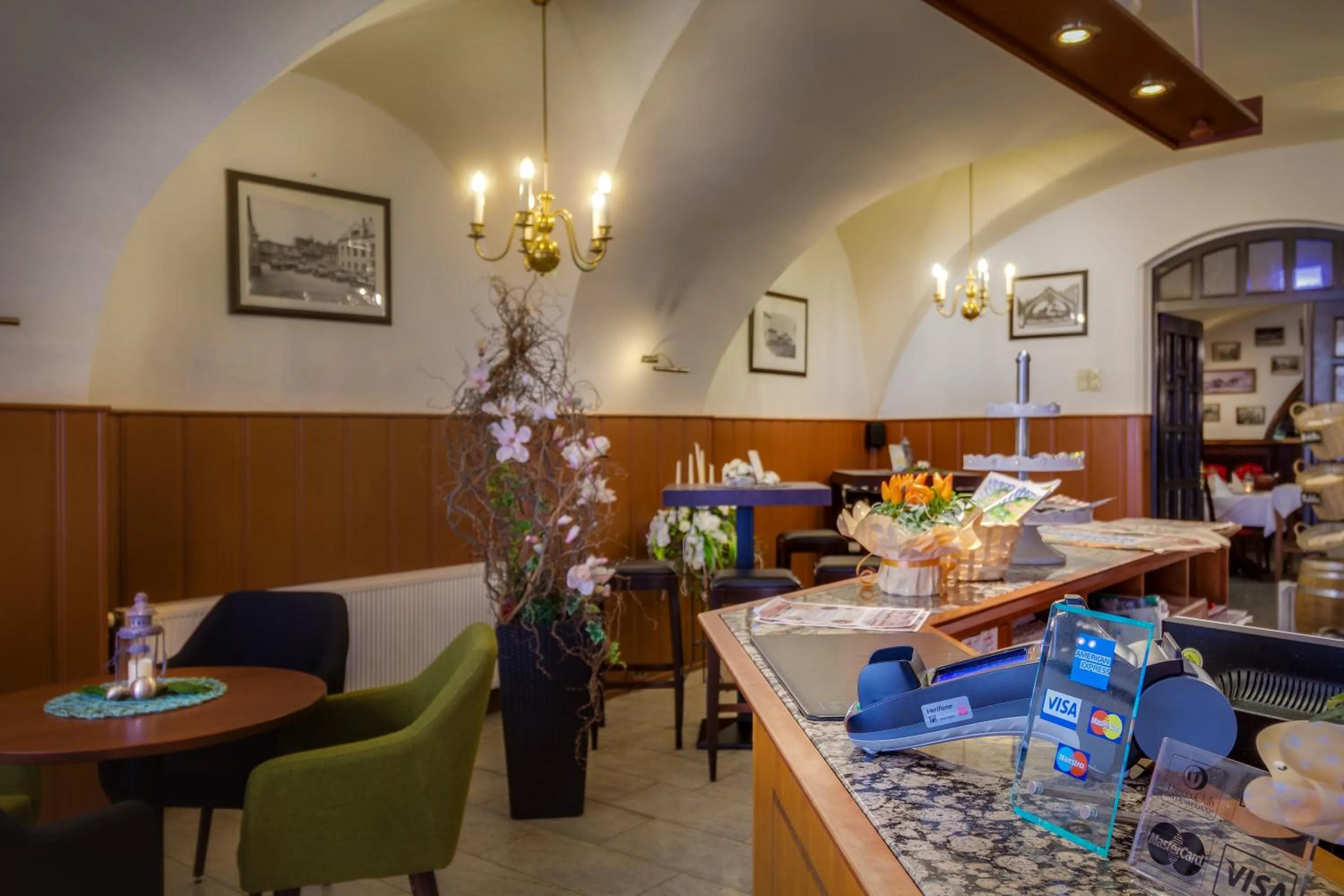 Lobby or reception, Restaurant/Places to Eat in Hotel Deutsches Haus Mittweida