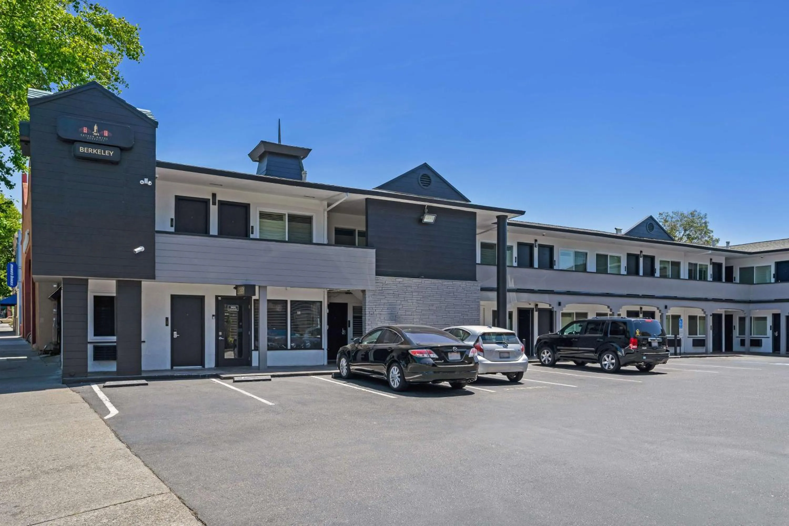 Property building in Sather Berkeley - SureStay Collection by Best Western