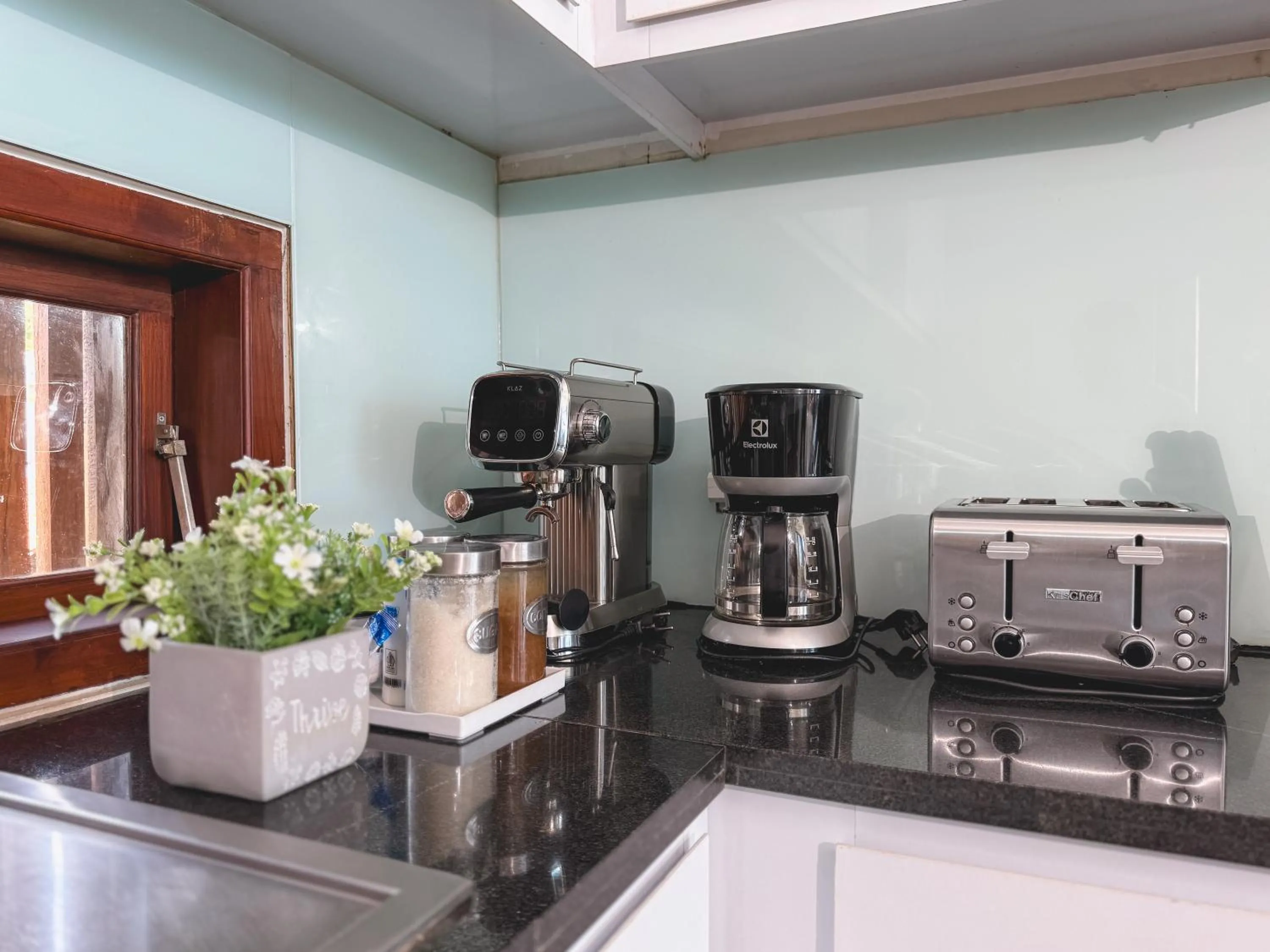 Coffee/tea facilities in Elmina Villa Bali