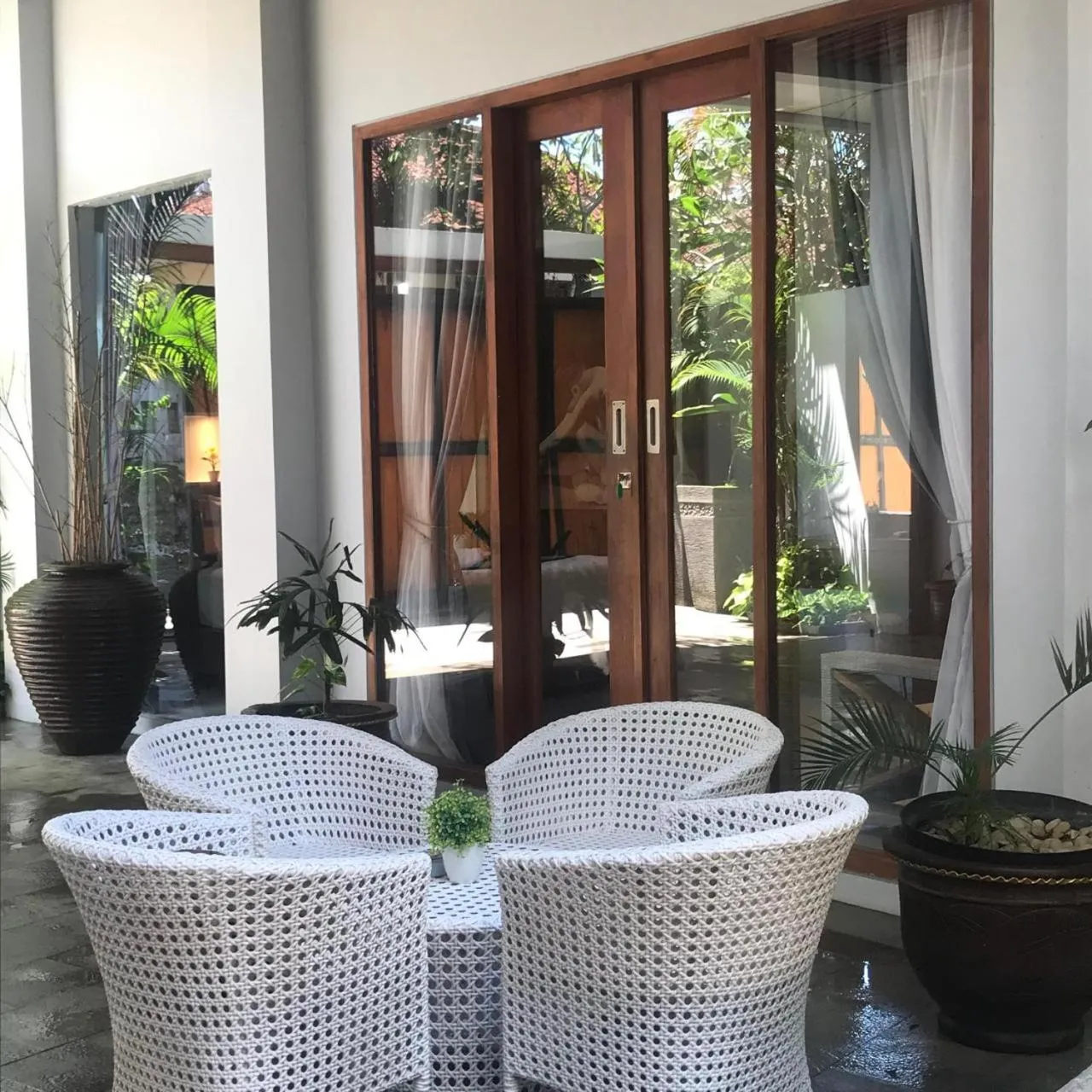 Seating area in Elmina Villa Bali