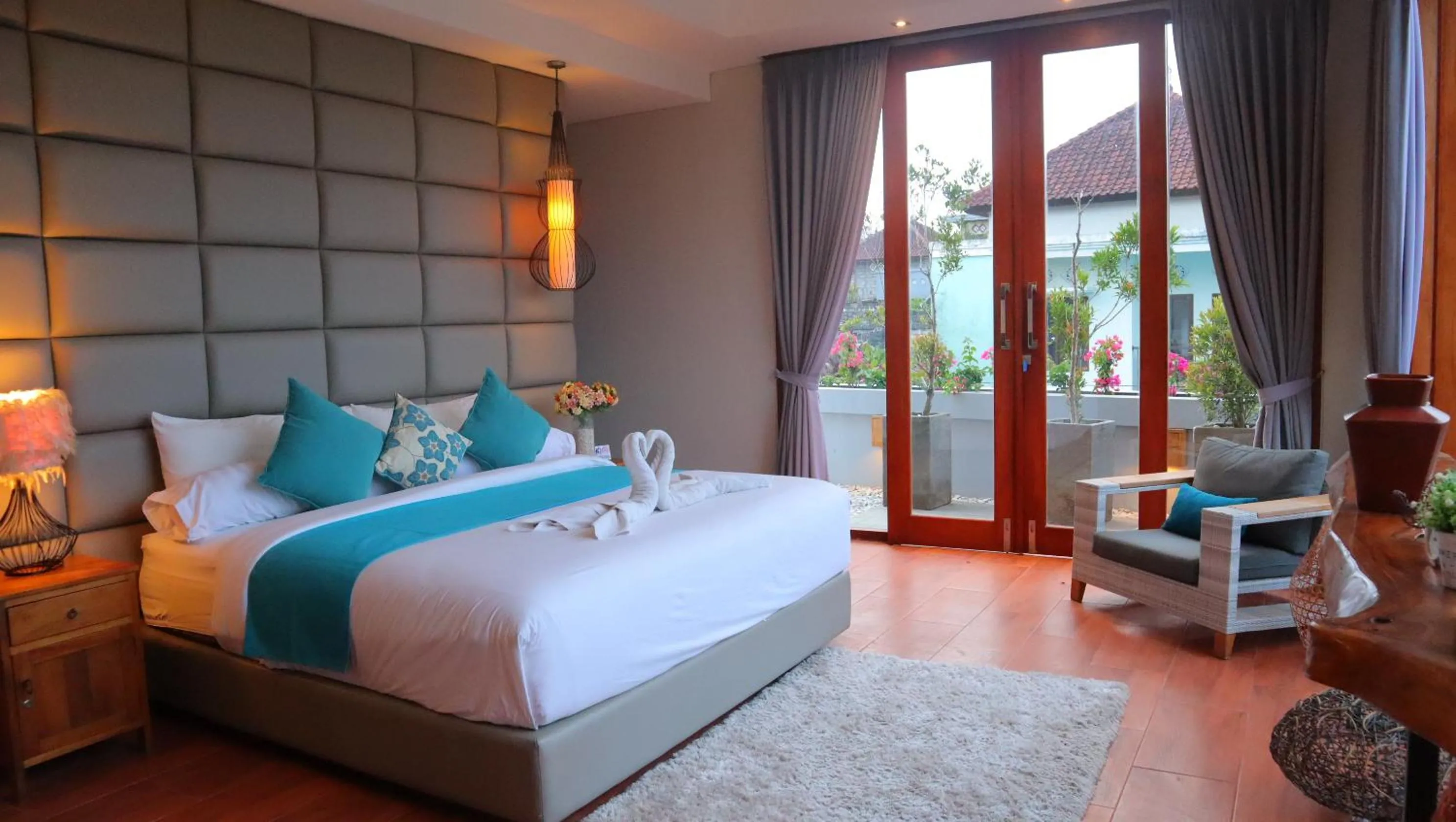 Bed in Elmina Villa Bali