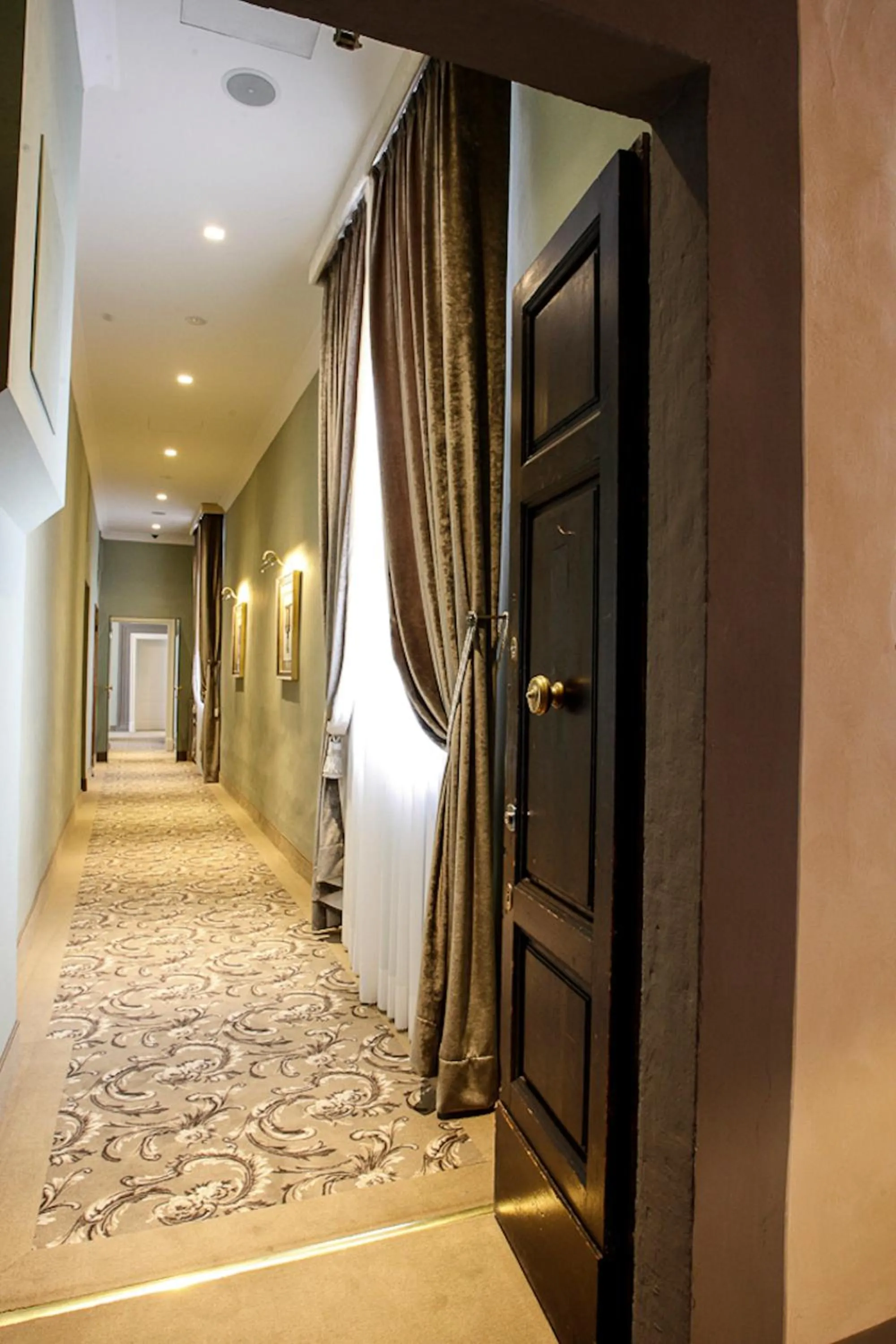 Decorative detail in Palazzo Roselli Cecconi