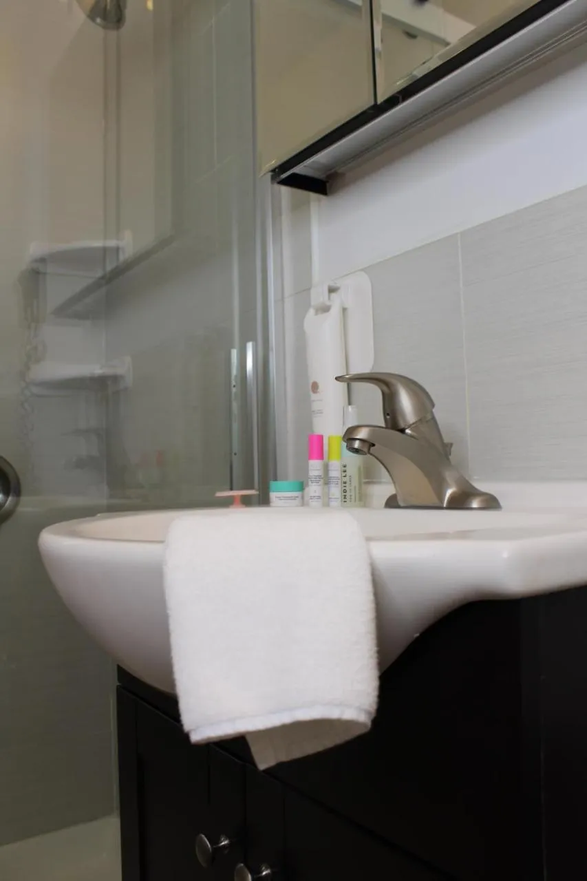 Bathroom in Chelsea Inn