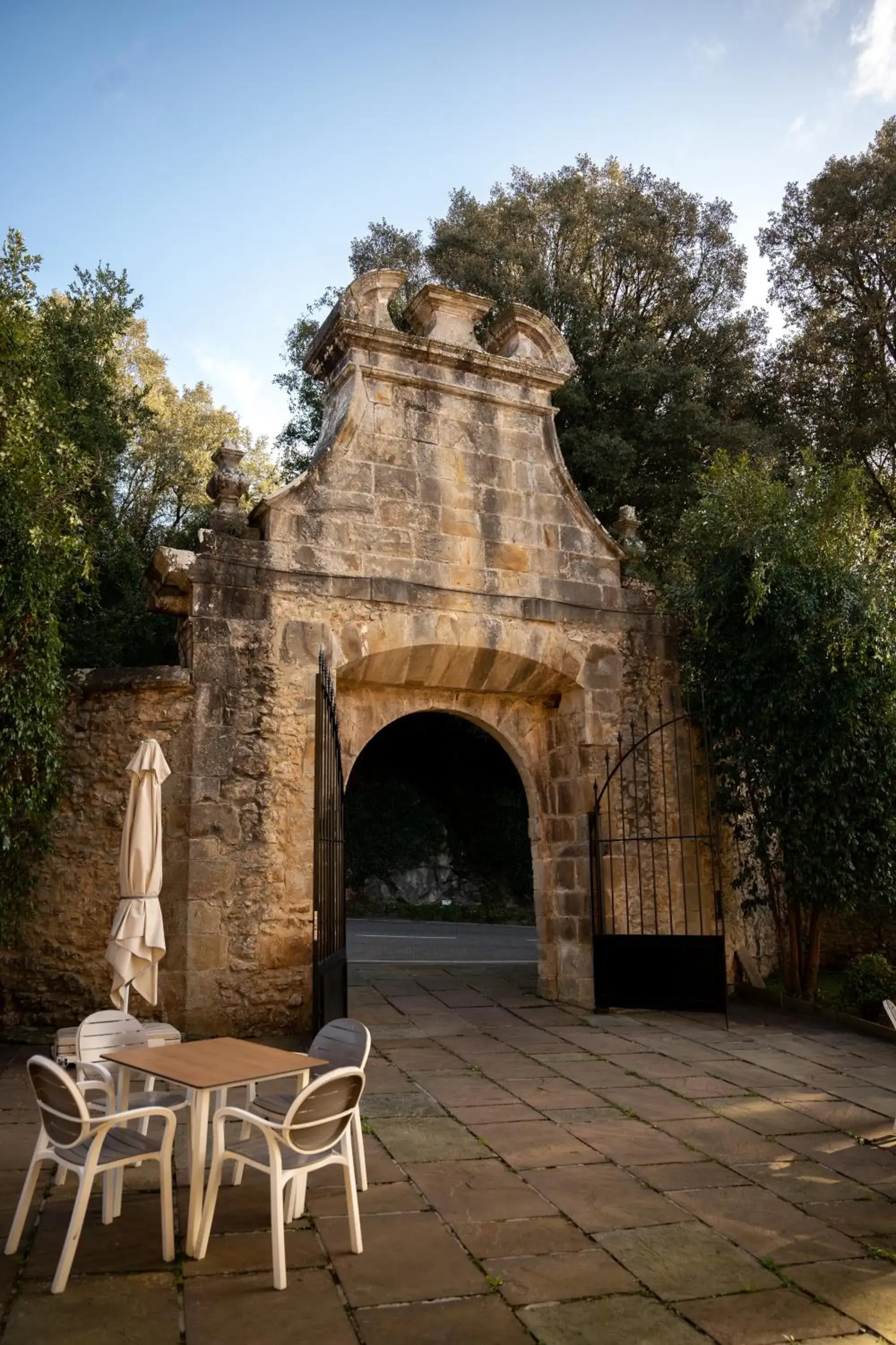 Property building in Palacio de Arce Property building in Palacio de Arce