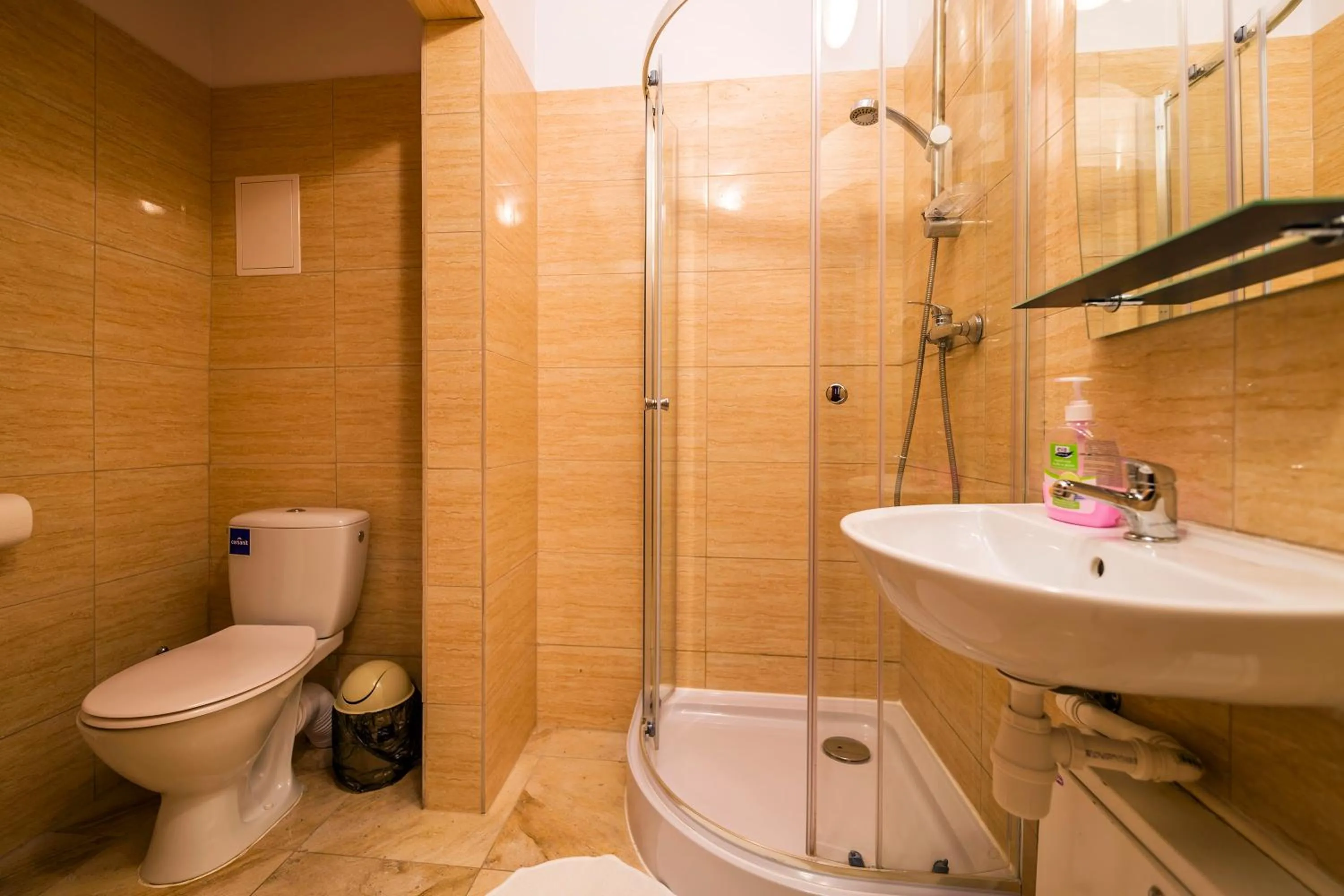 Toilet in Mala Italia Apartments