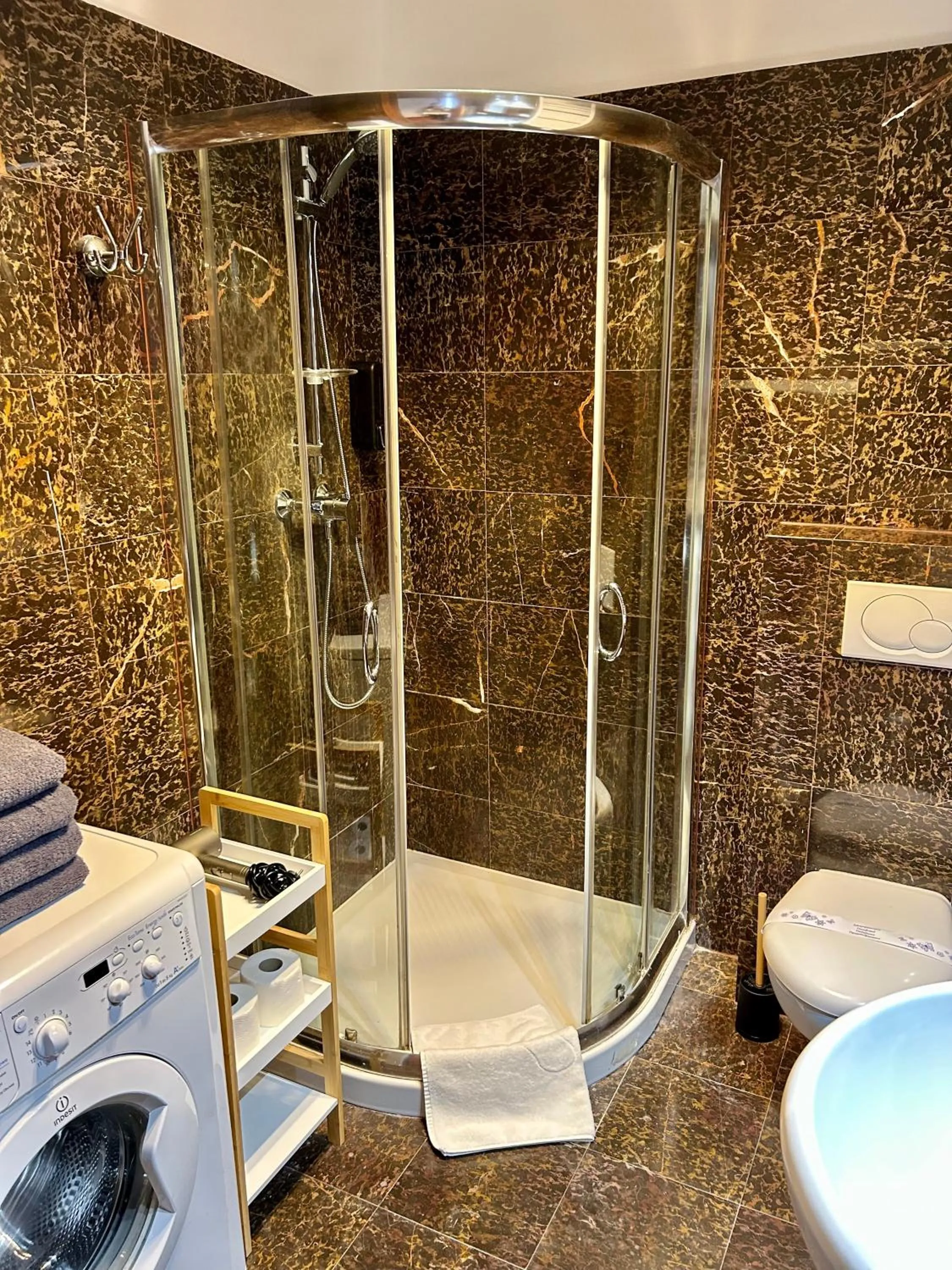 Bathroom in Mala Italia Apartments