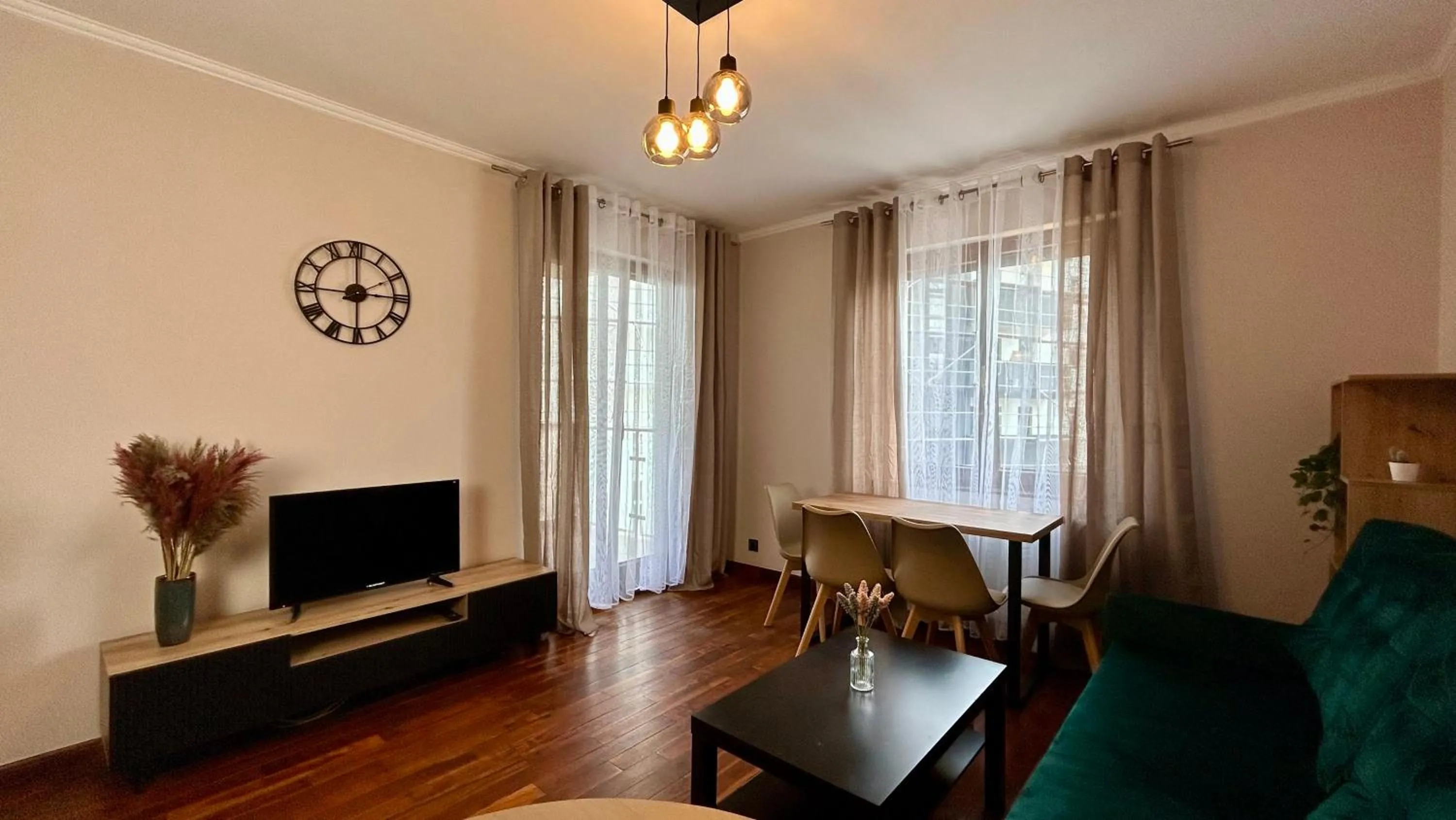 Apartment with Balcony in Mala Italia Apartments