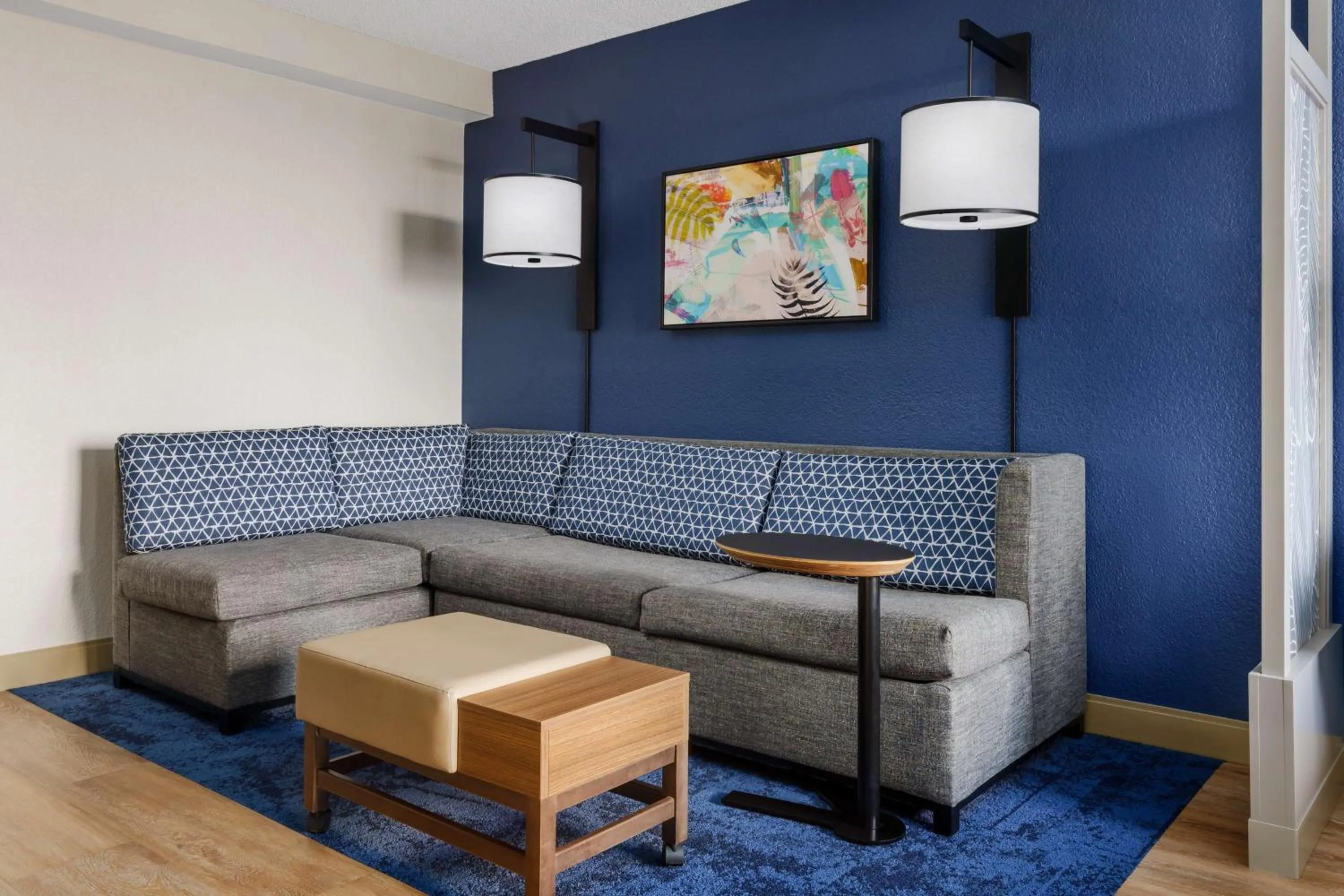 Seating area in Hyatt Place Orlando / I-Drive / Convention Center