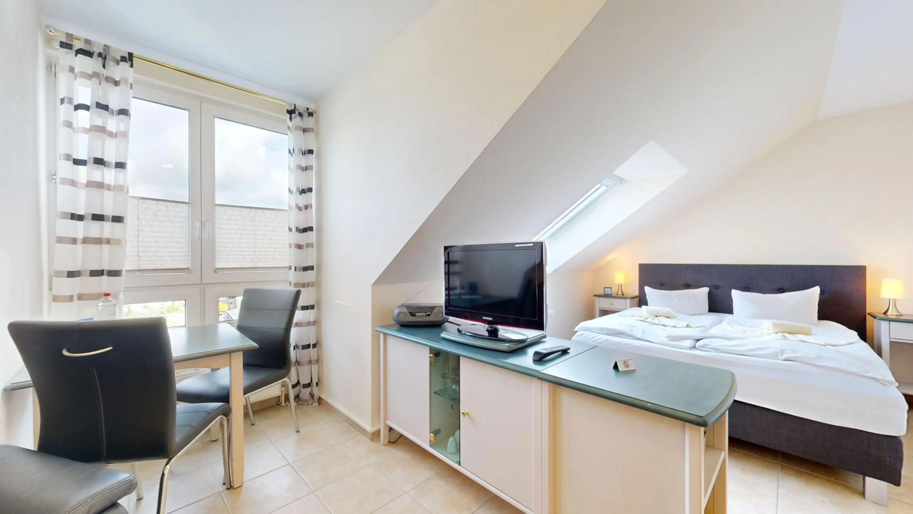 Bedroom, Bed in Appartementhaus Binzer Sterne