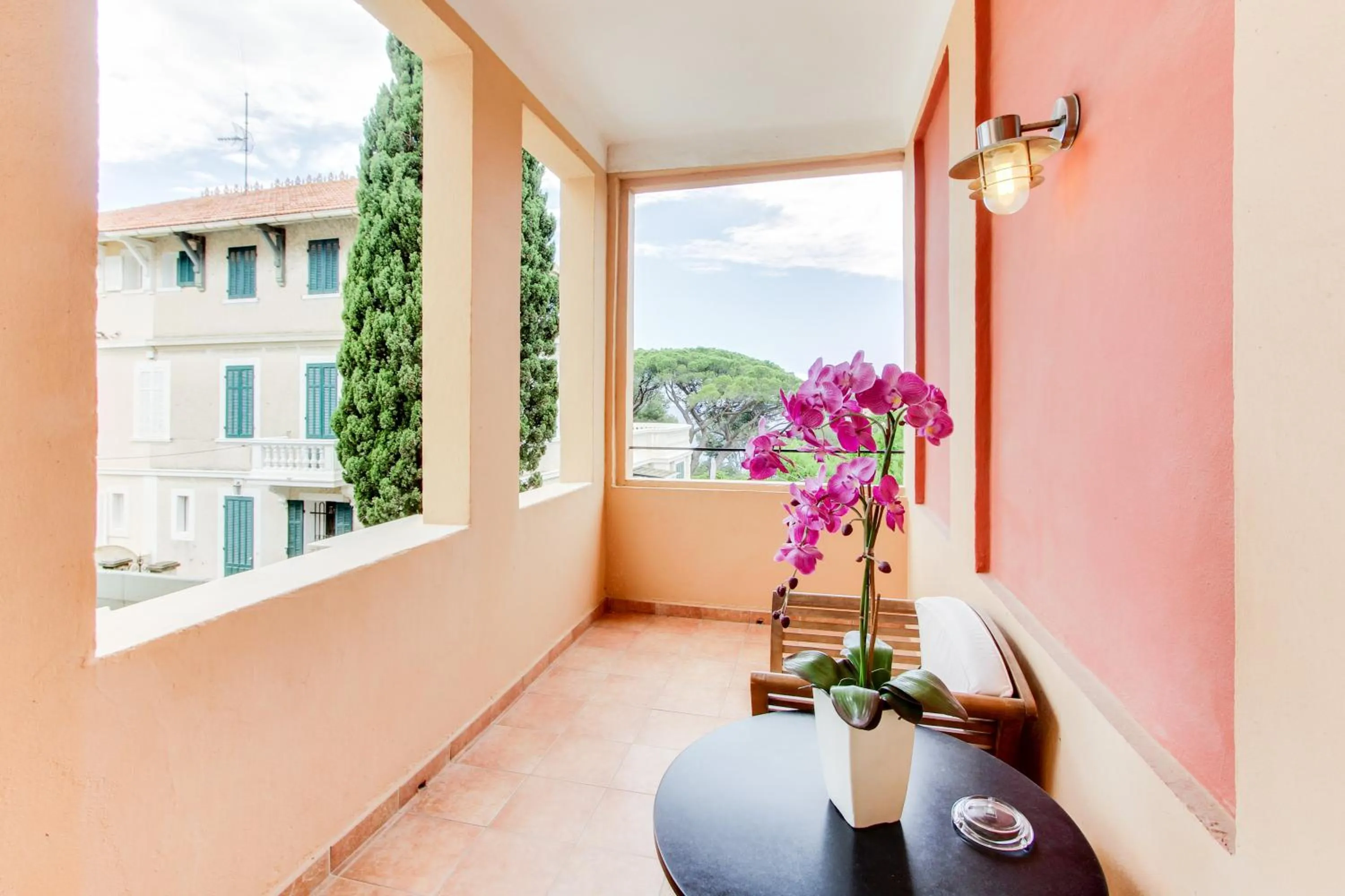 Sea view in Hôtel Provençal